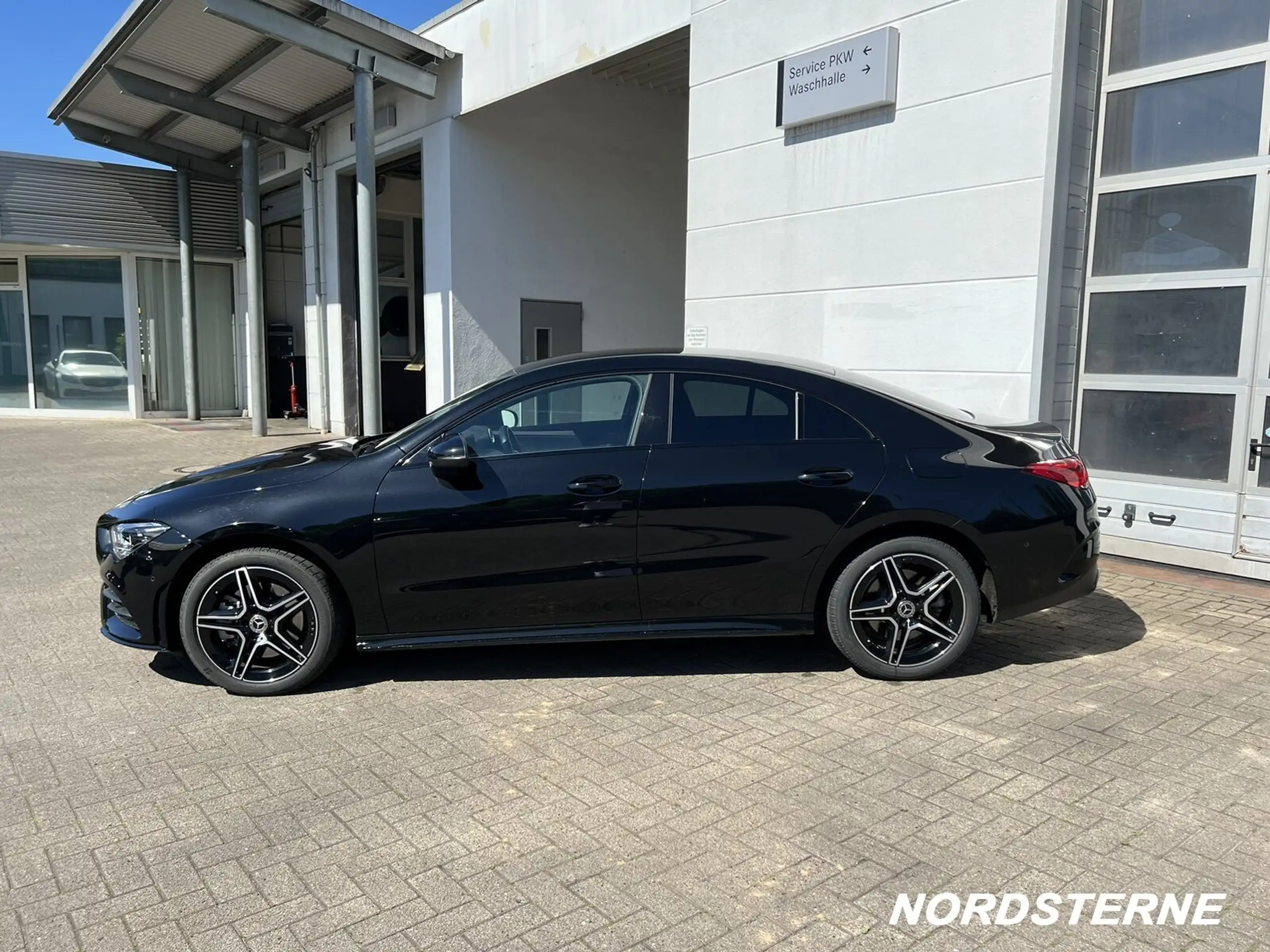 Mercedes-Benz - CLA 250