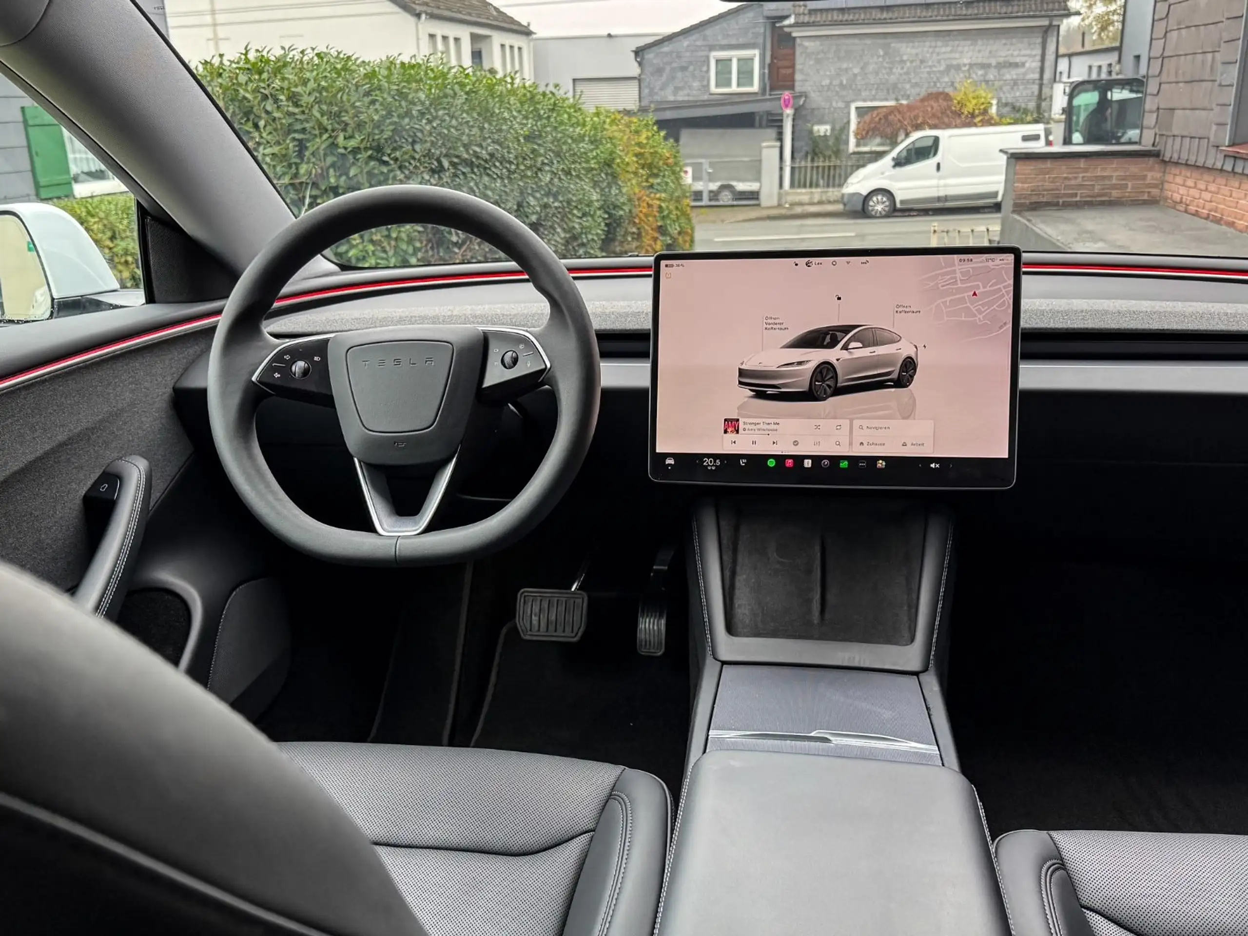 Tesla - Model 3