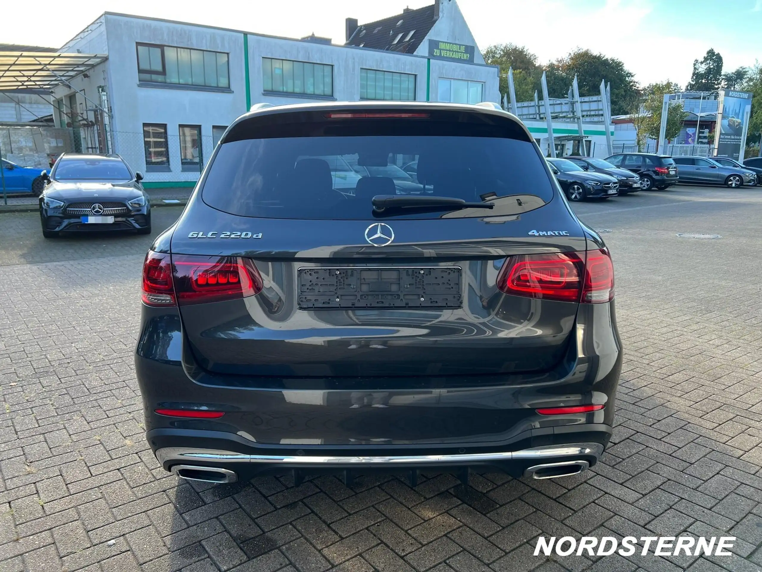 Mercedes-Benz - GLC 220