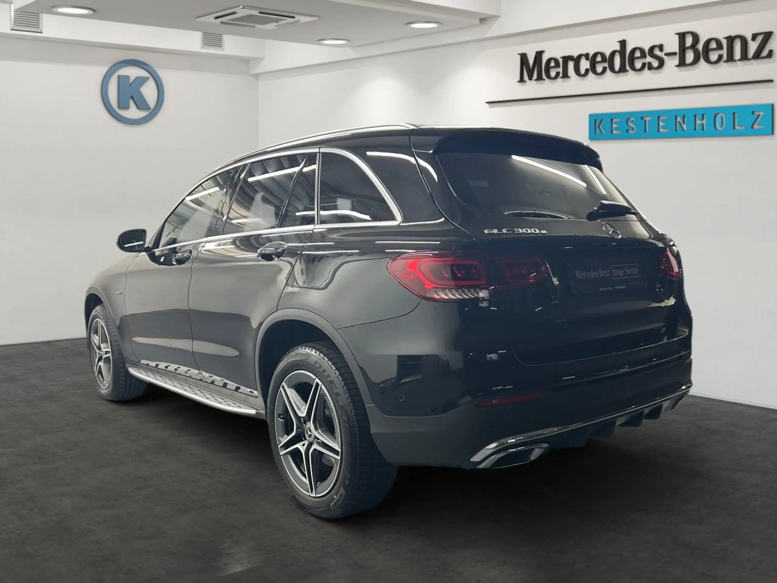 Mercedes-Benz - GLC 300