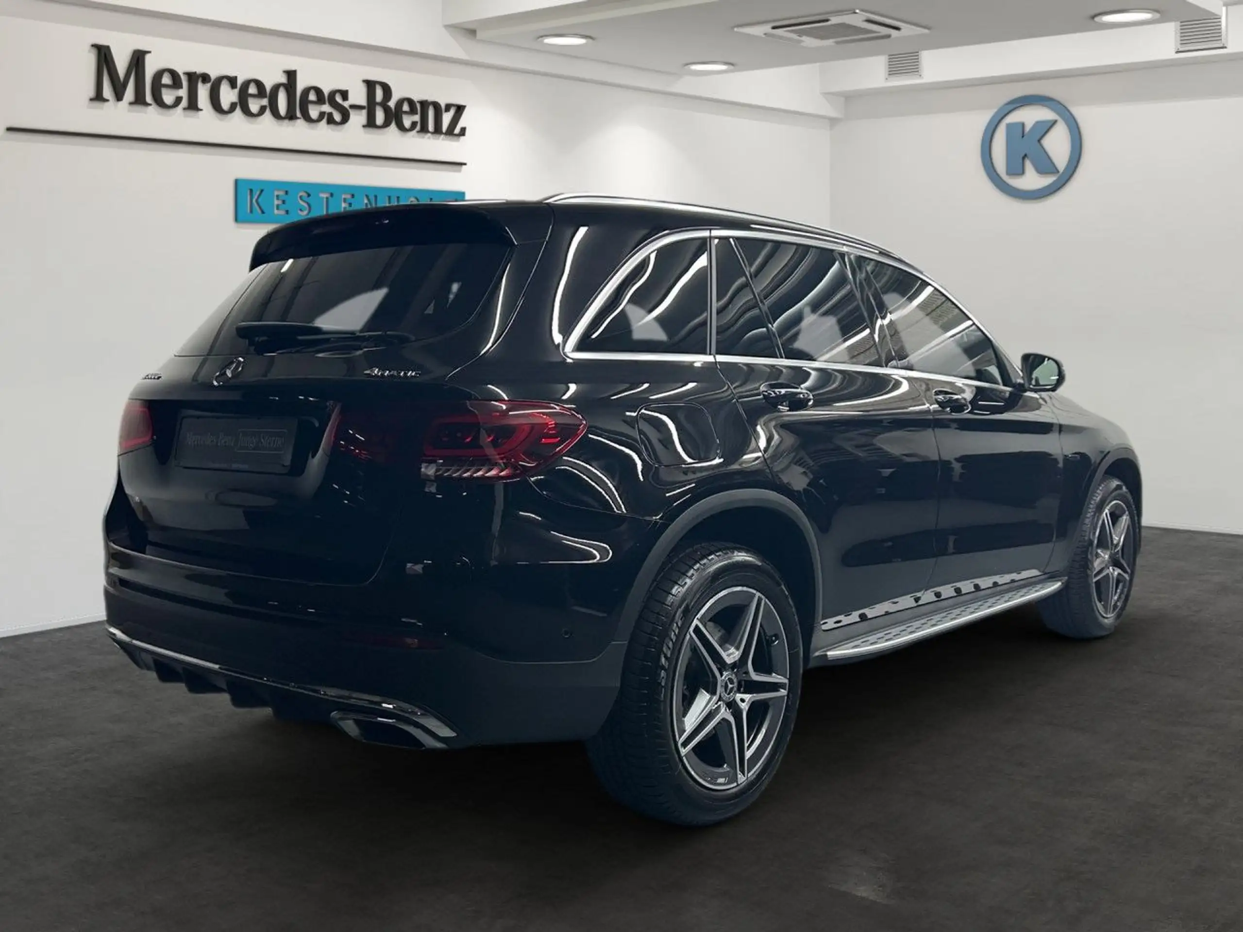 Mercedes-Benz - GLC 300