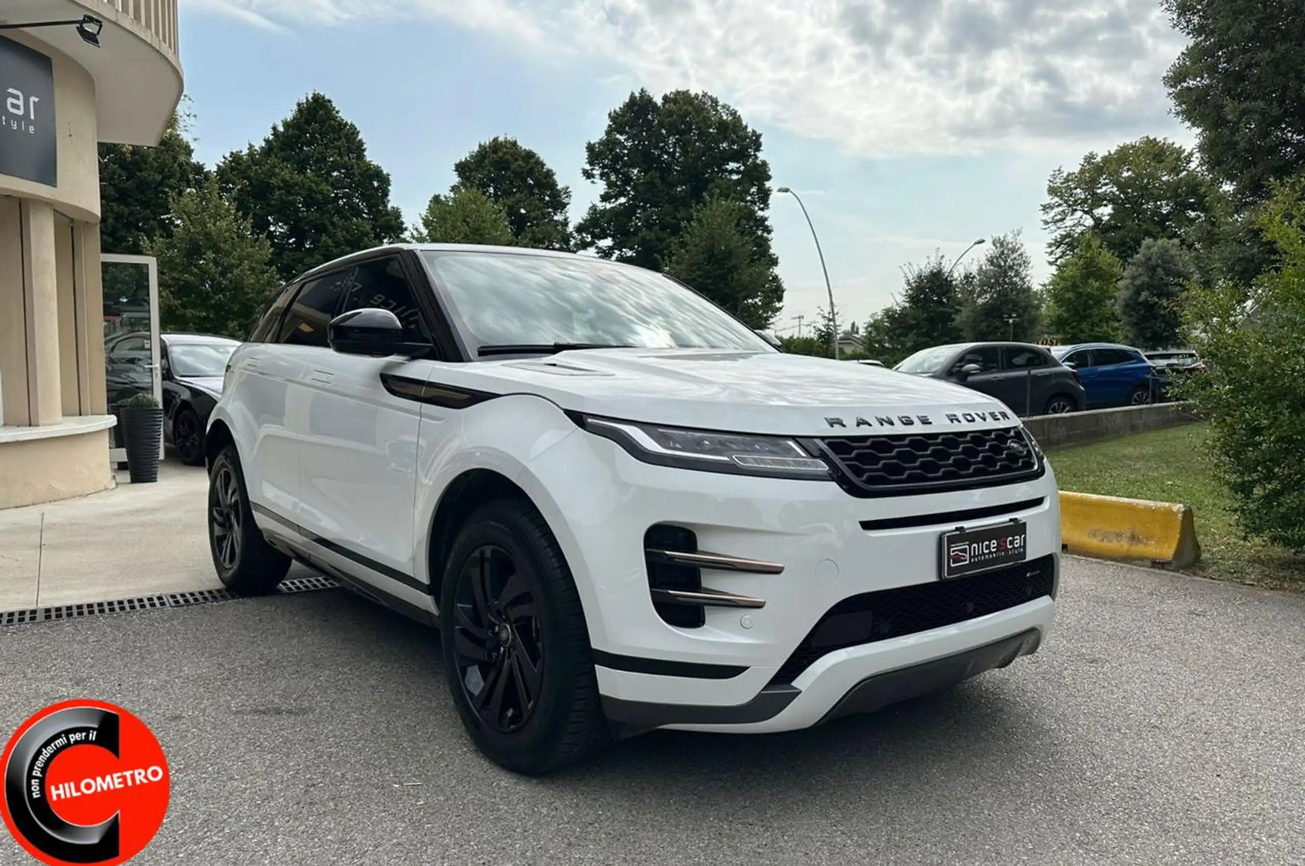 Land Rover - Range Rover Evoque