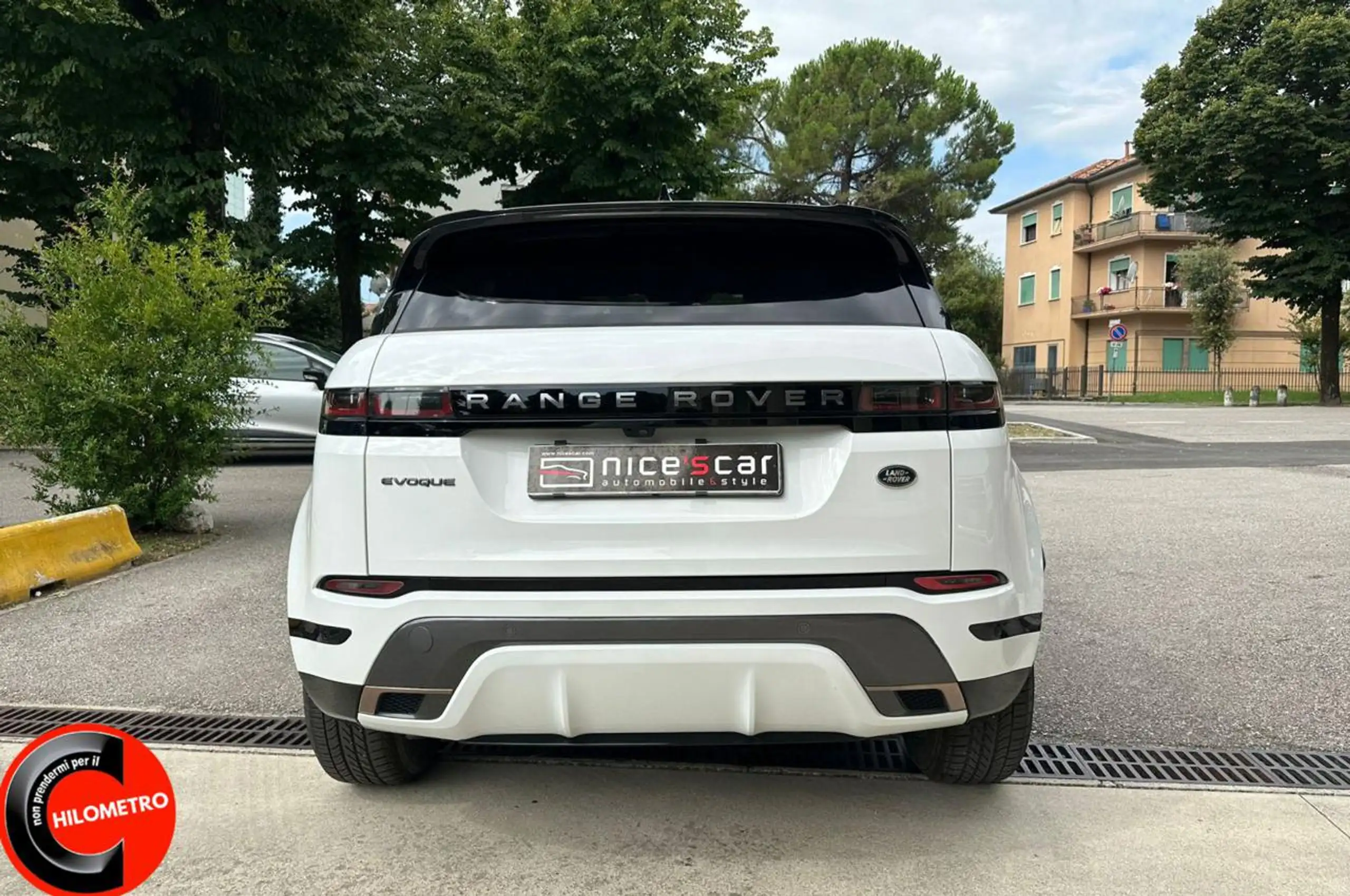 Land Rover - Range Rover Evoque