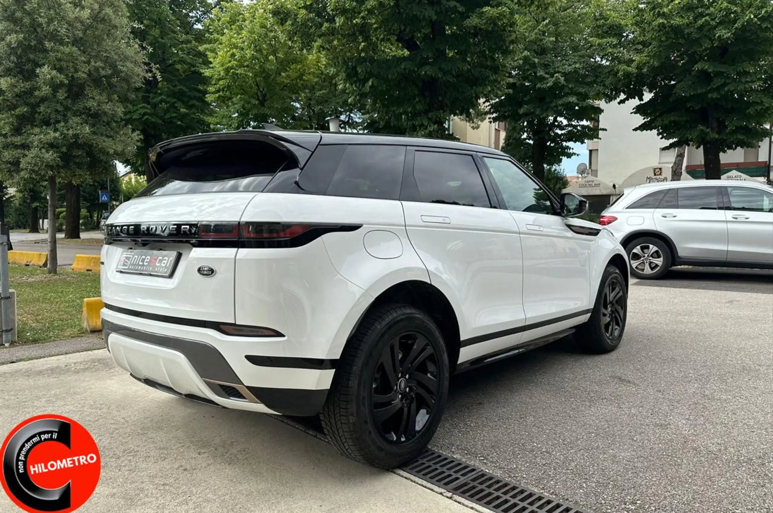 Land Rover - Range Rover Evoque