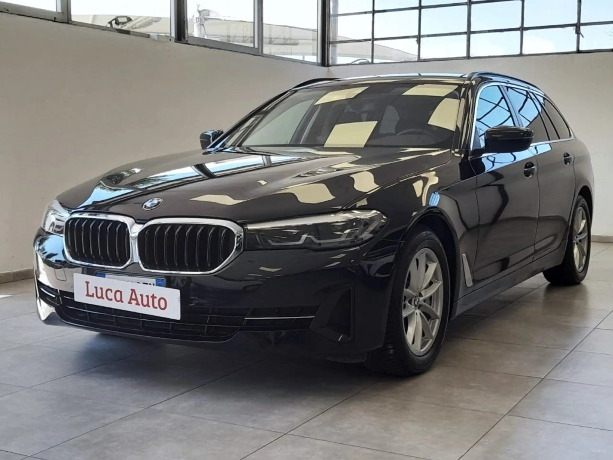 BMW - 530