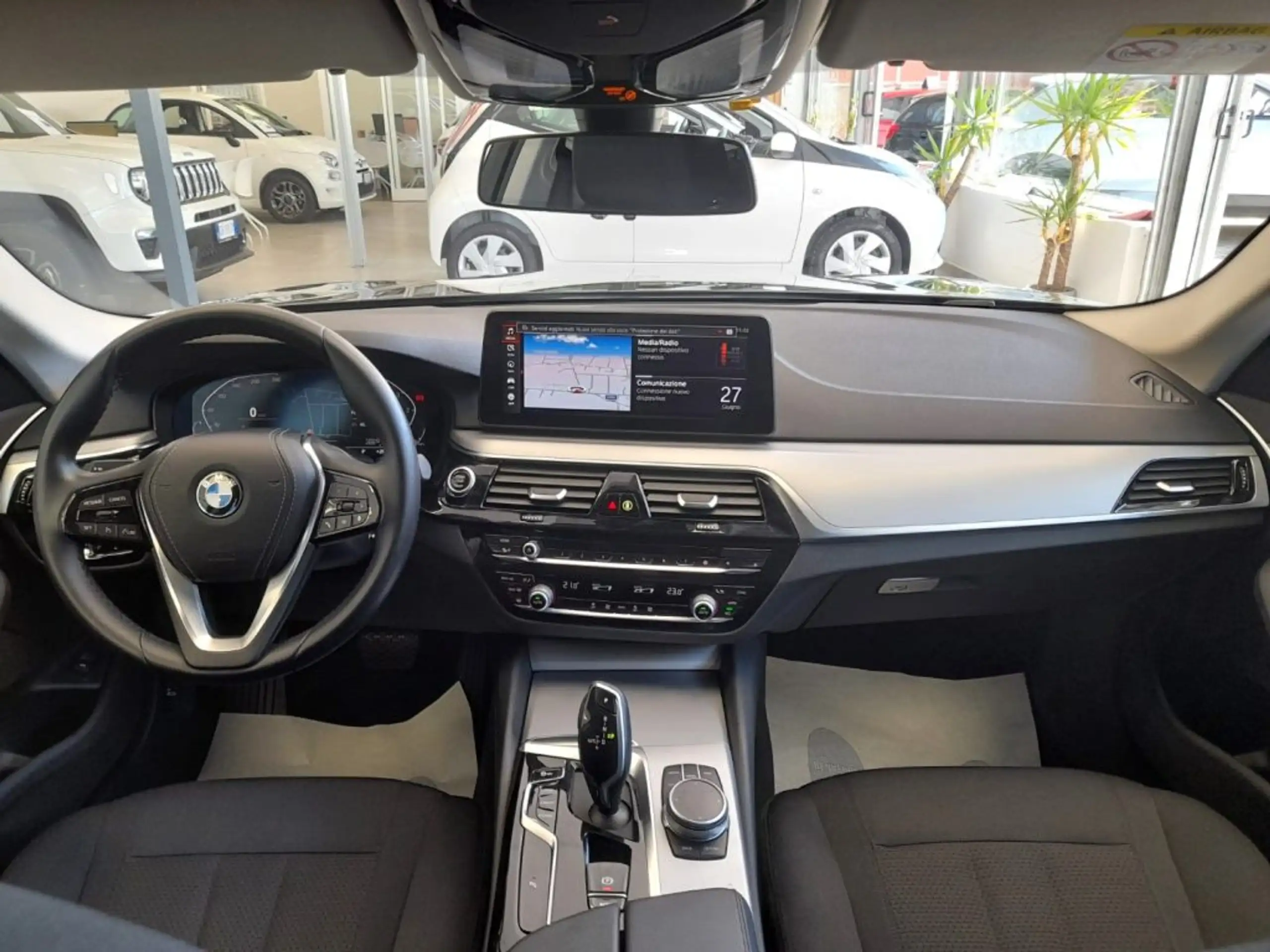 BMW - 530