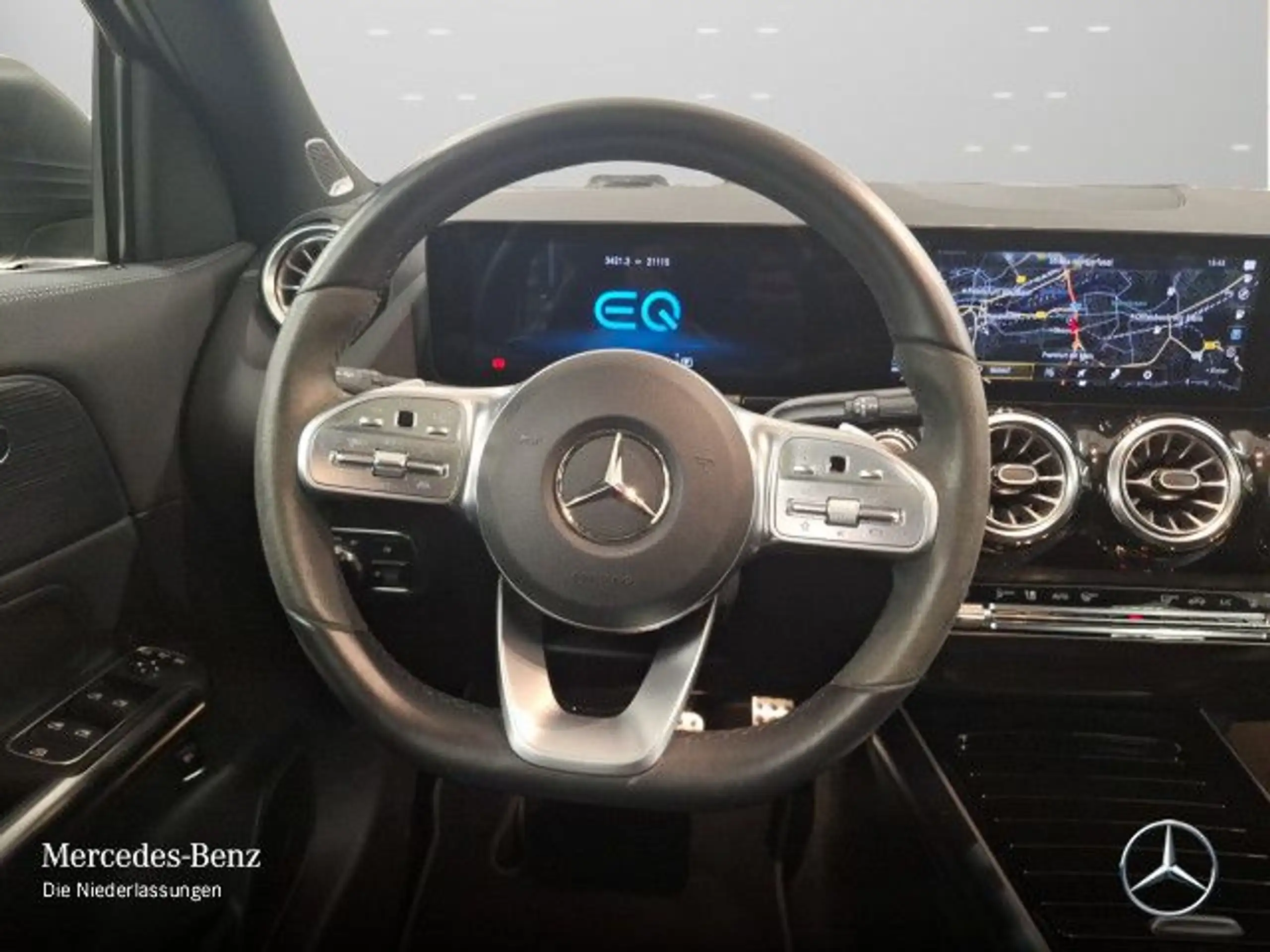 Mercedes-Benz - EQA 250