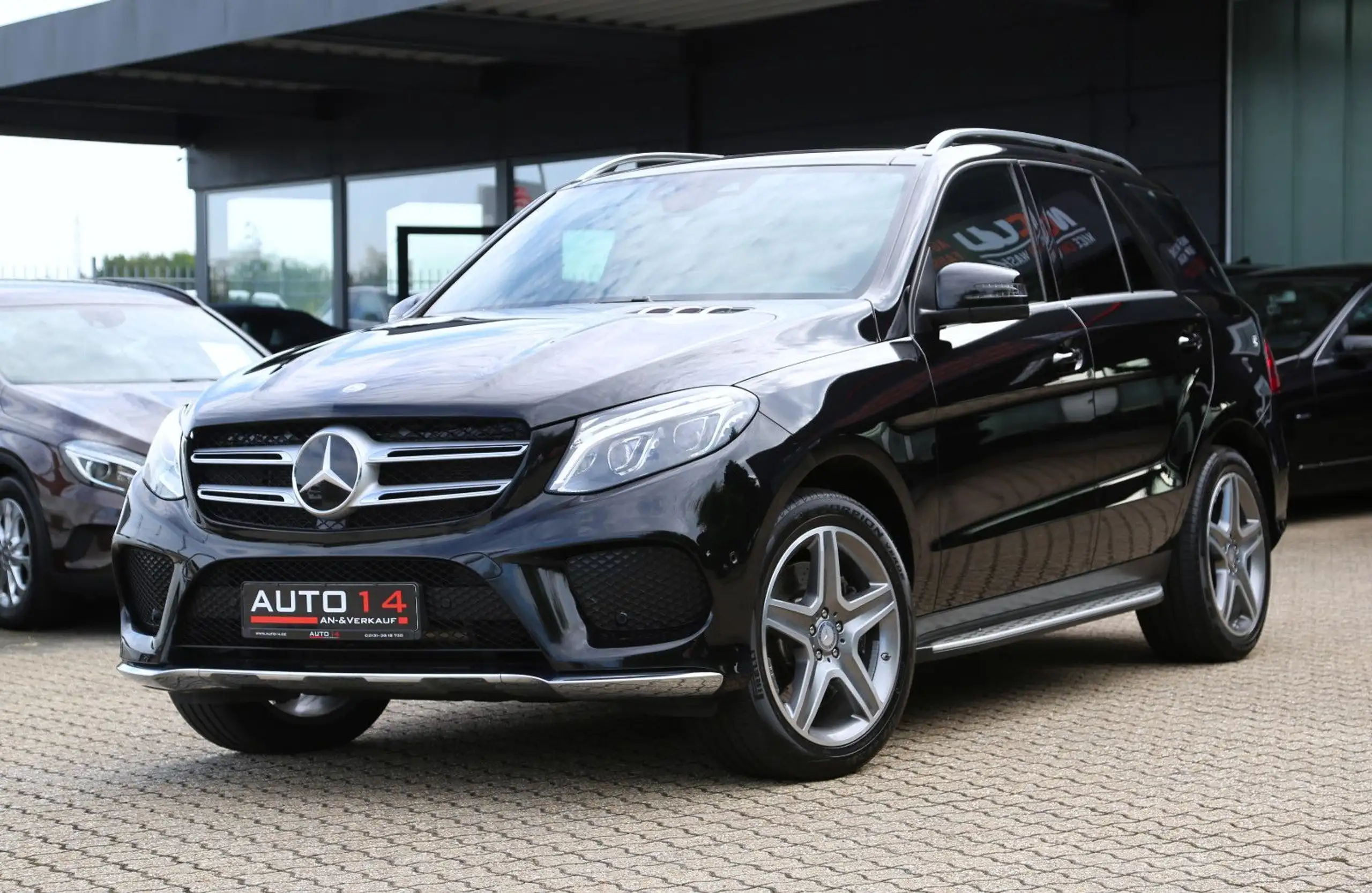 Mercedes-Benz - GLE 400