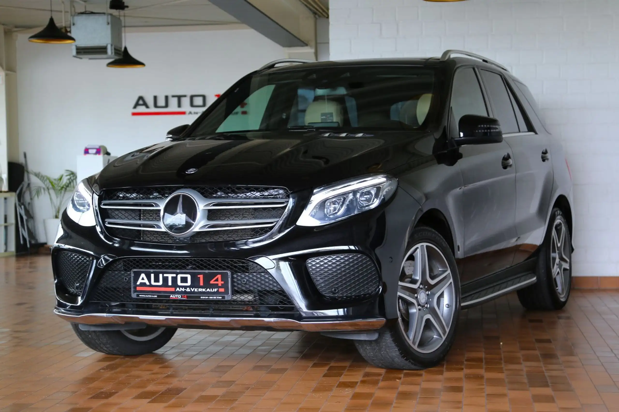 Mercedes-Benz - GLE 400