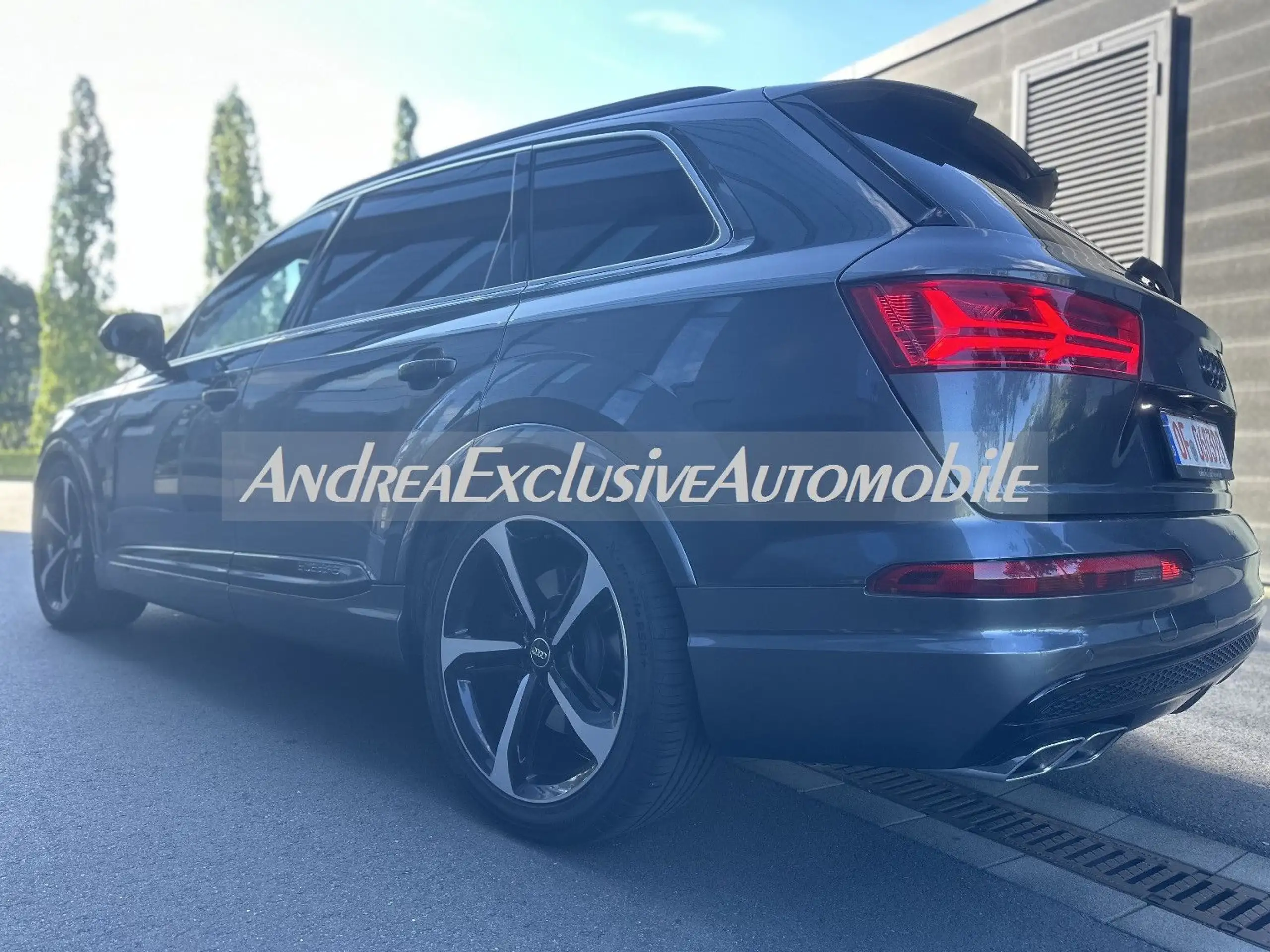 Audi - SQ7