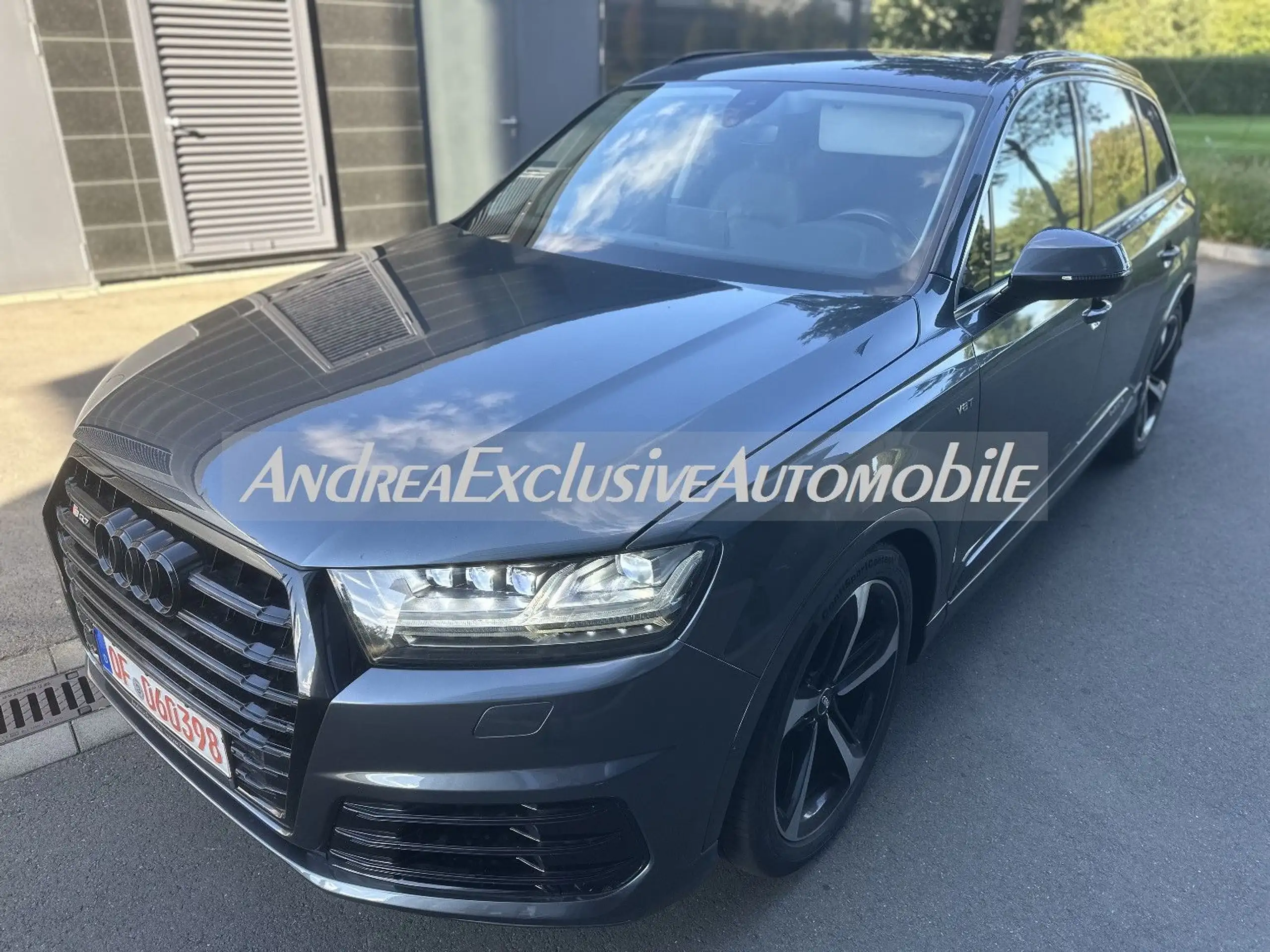 Audi - SQ7