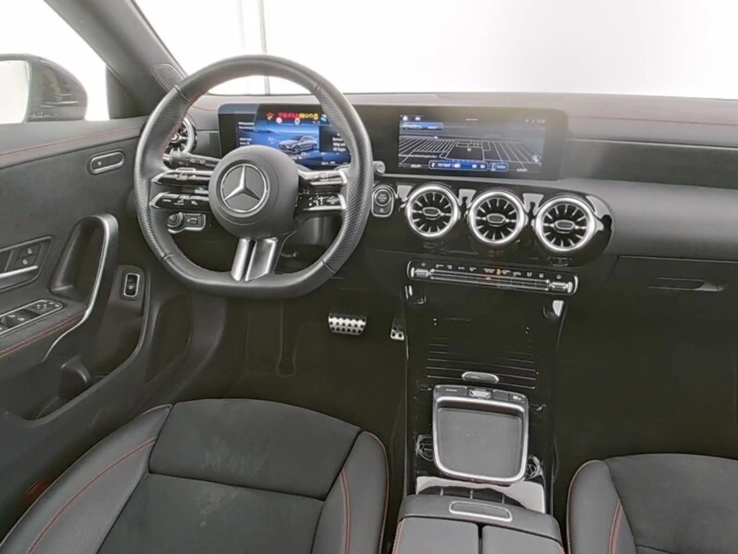 Mercedes-Benz - CLA 200