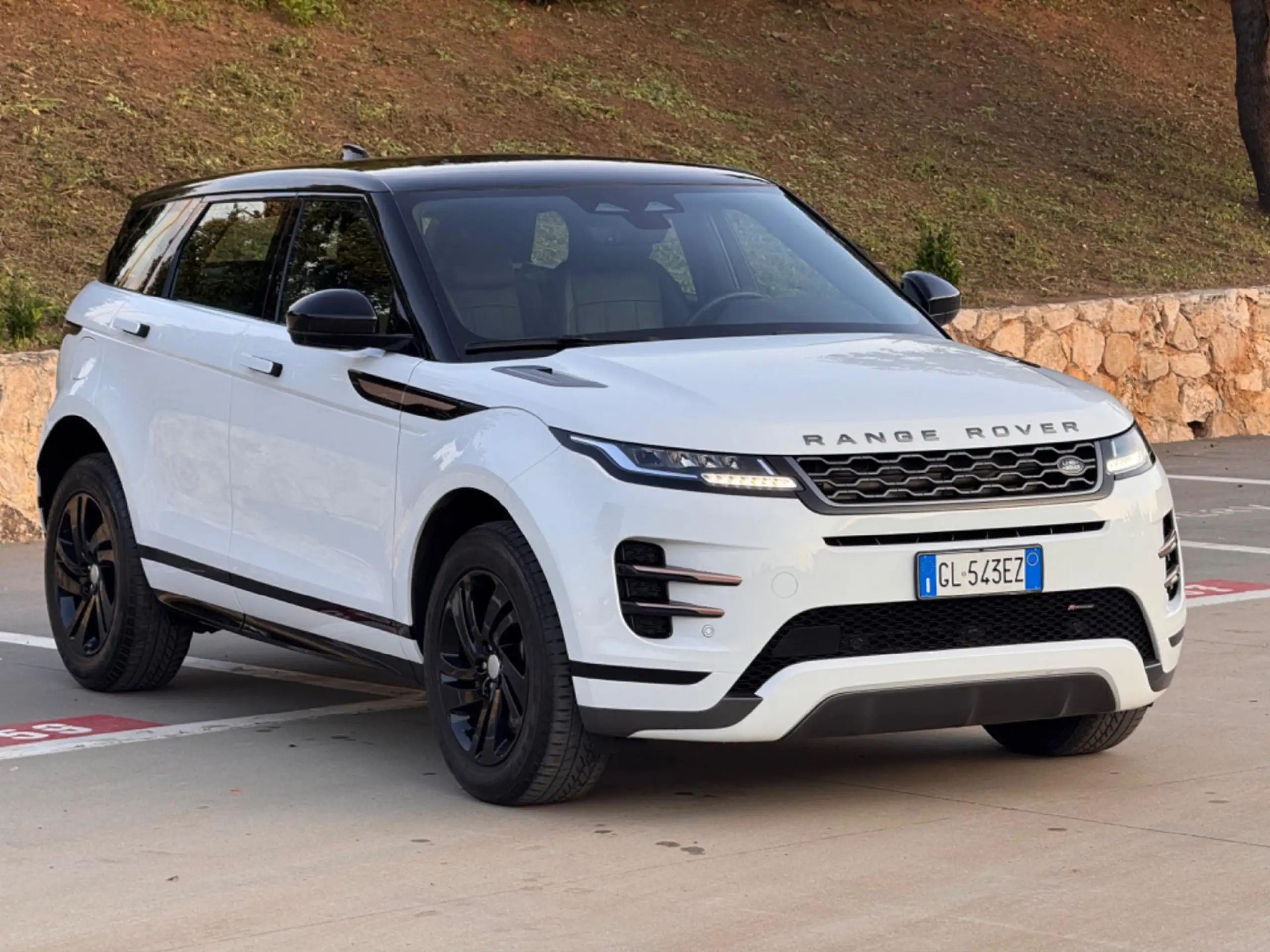 Land Rover - Range Rover Evoque