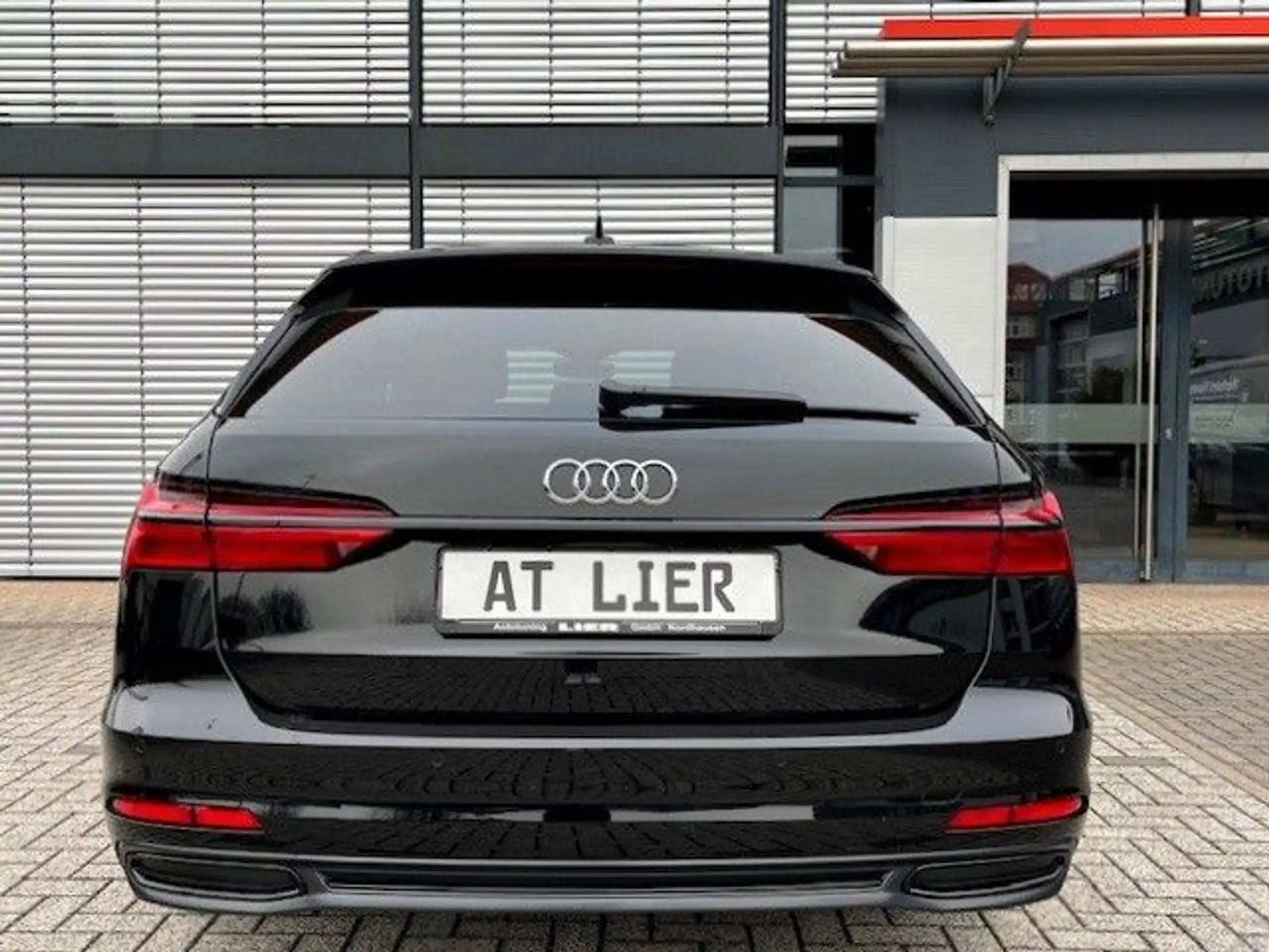 Audi - A6