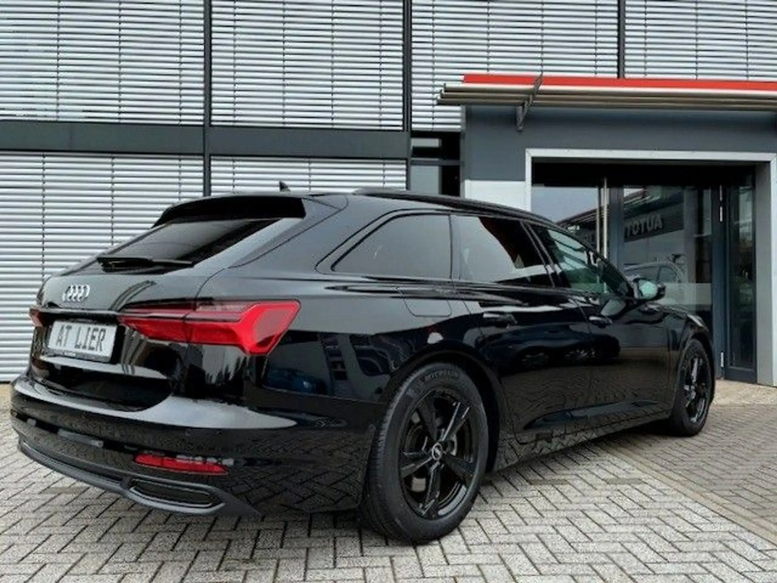 Audi - A6