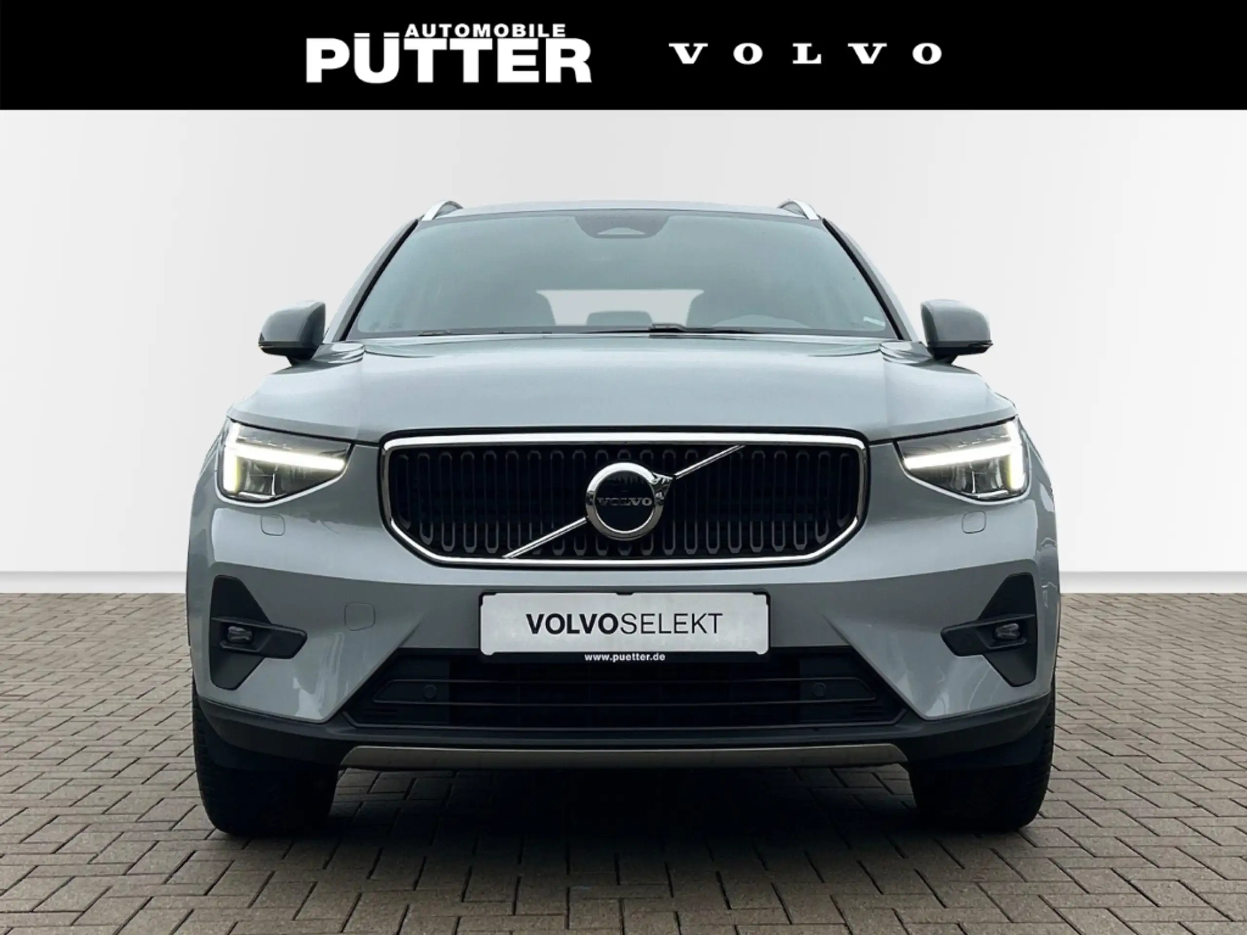 Volvo - XC40