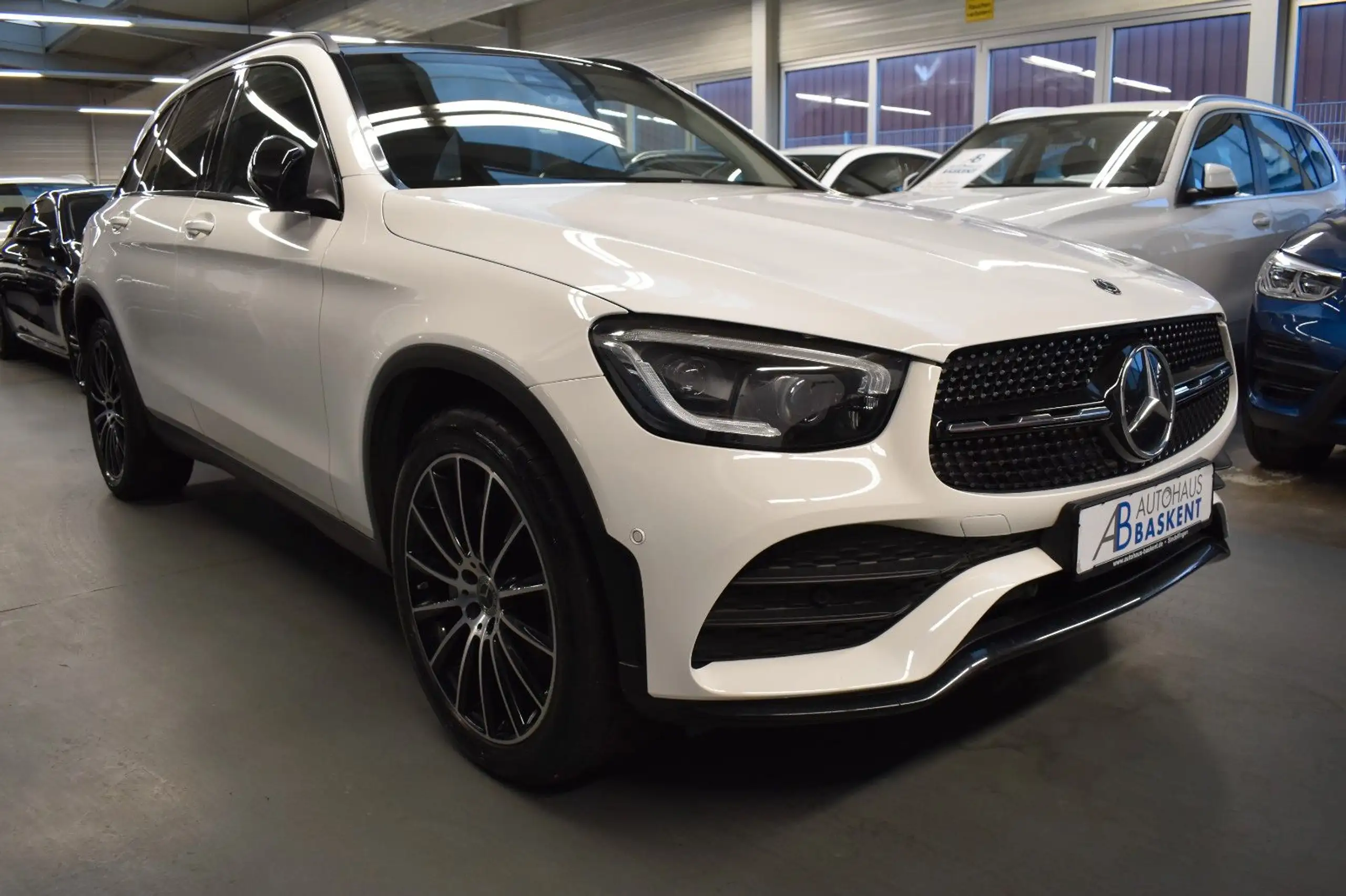 Mercedes-Benz - GLC 220