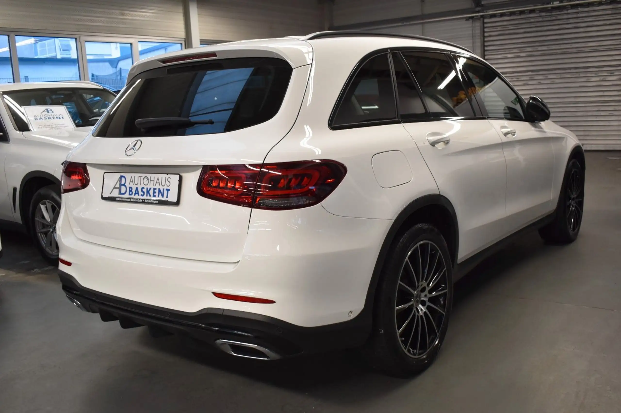 Mercedes-Benz - GLC 220