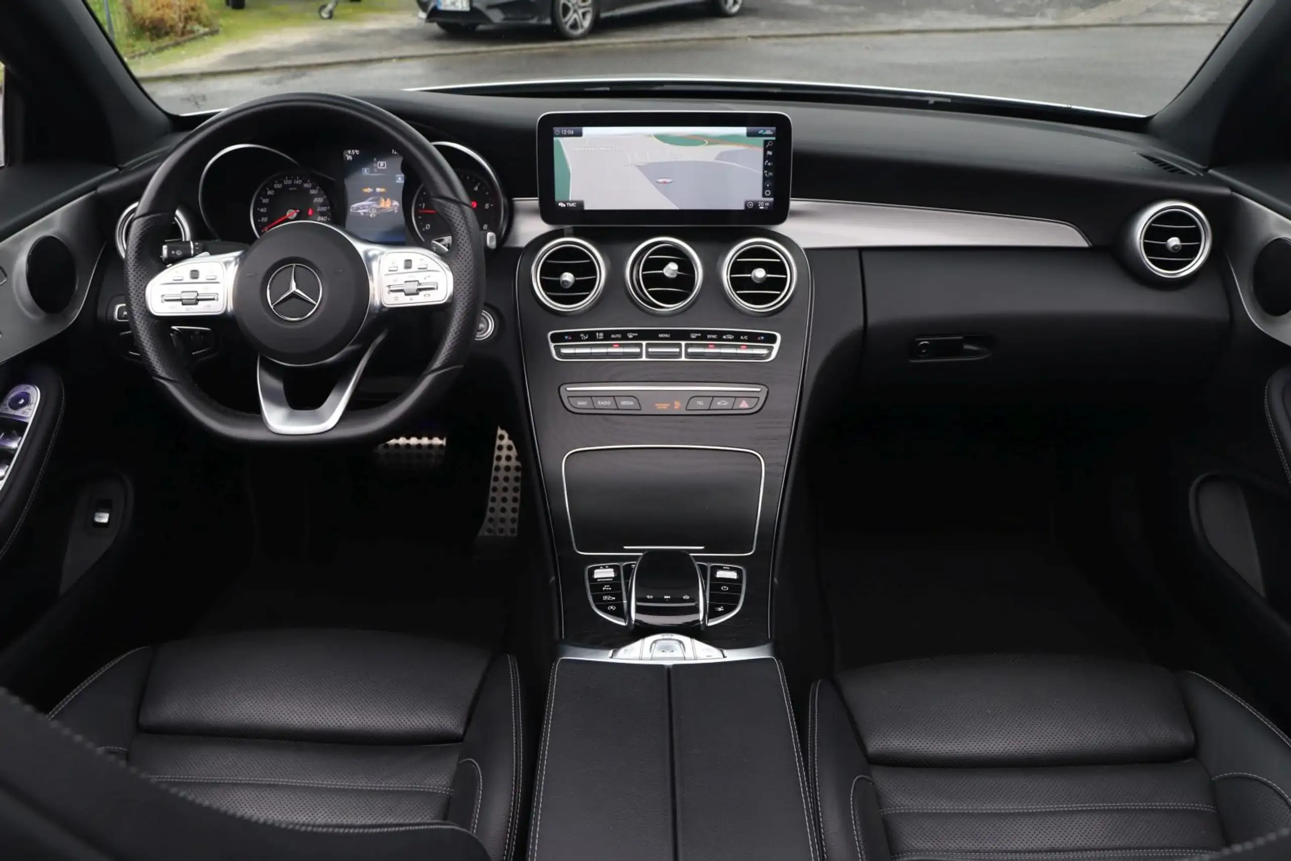 Mercedes-Benz - C 220