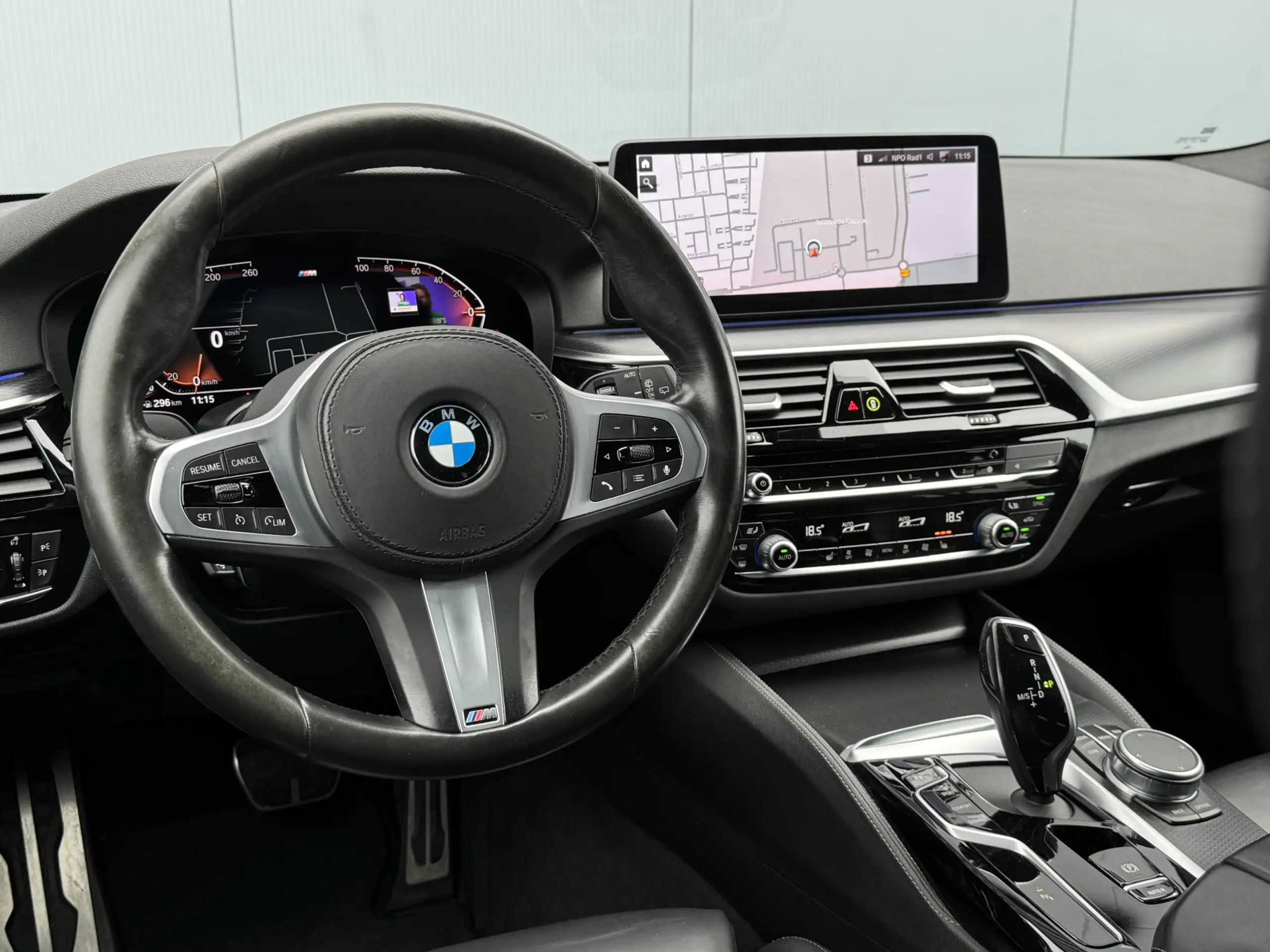 BMW - 520