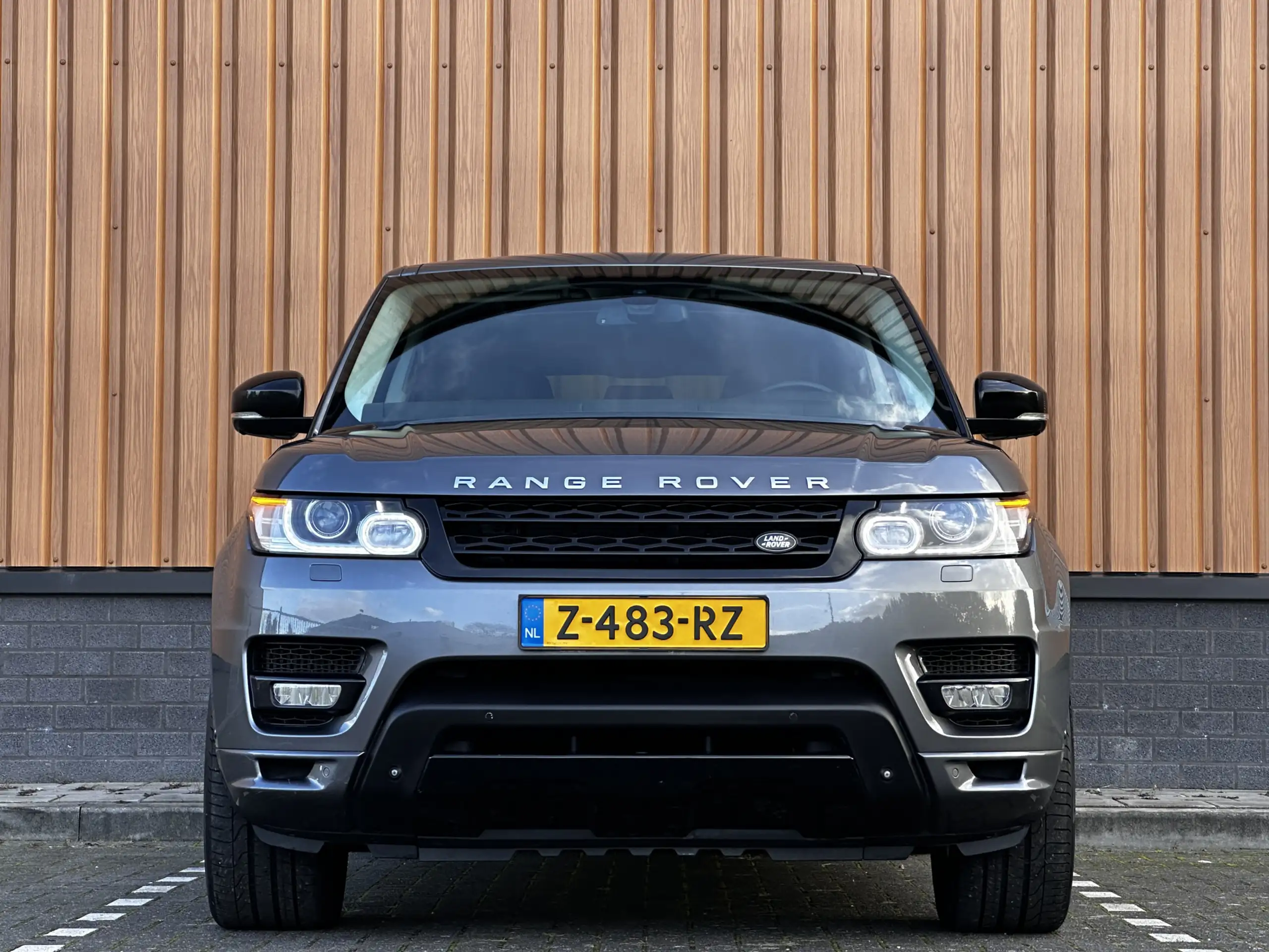 Land Rover - Range Rover Sport