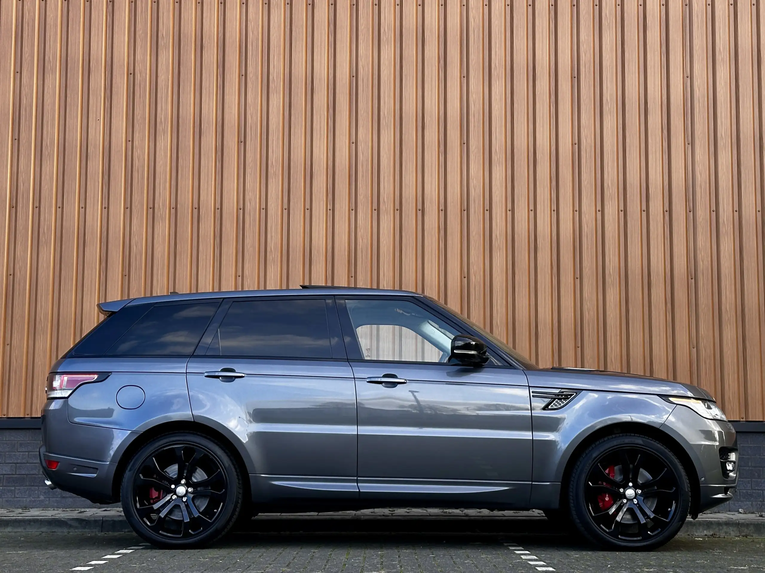 Land Rover - Range Rover Sport