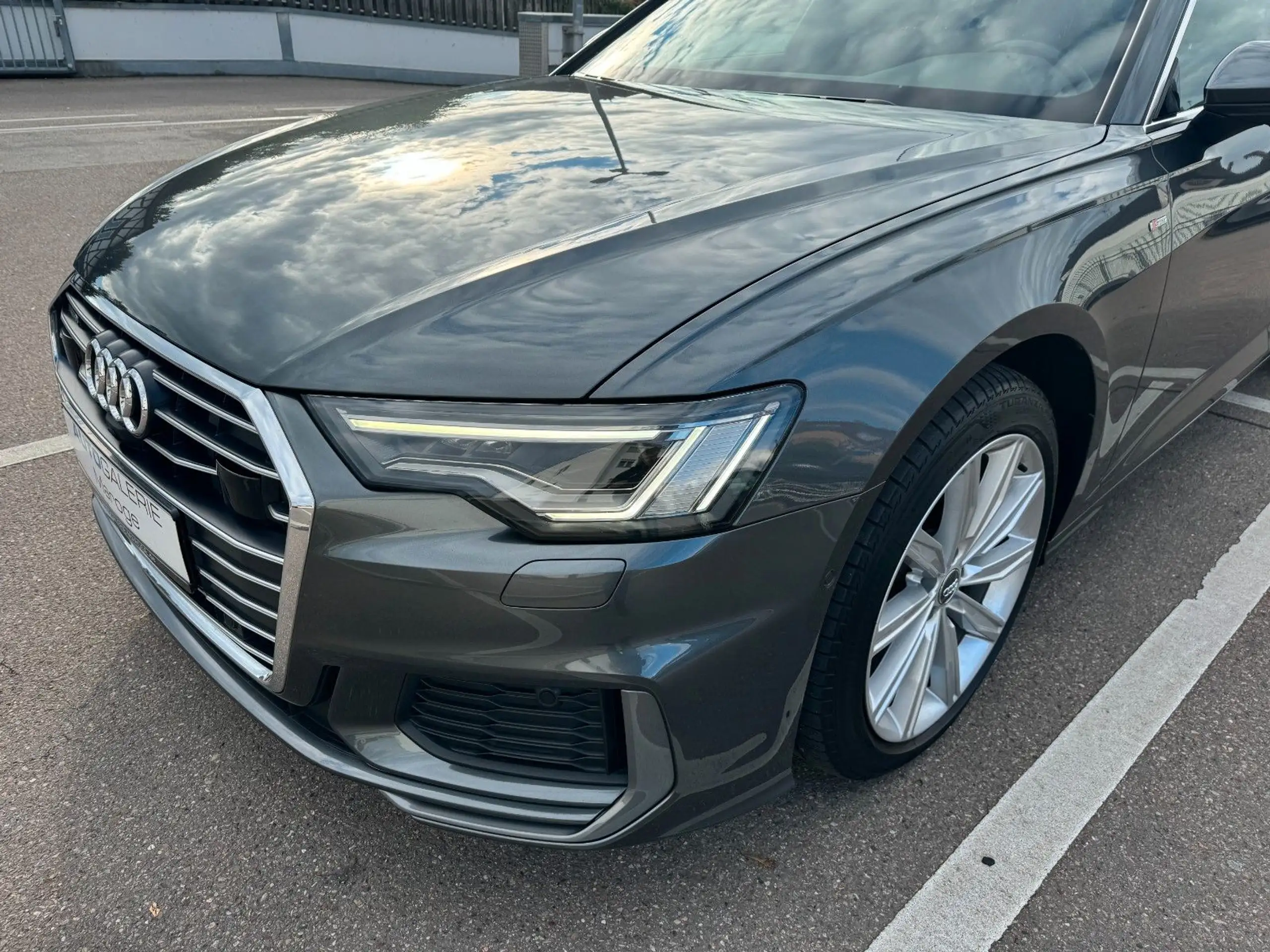 Audi - A6