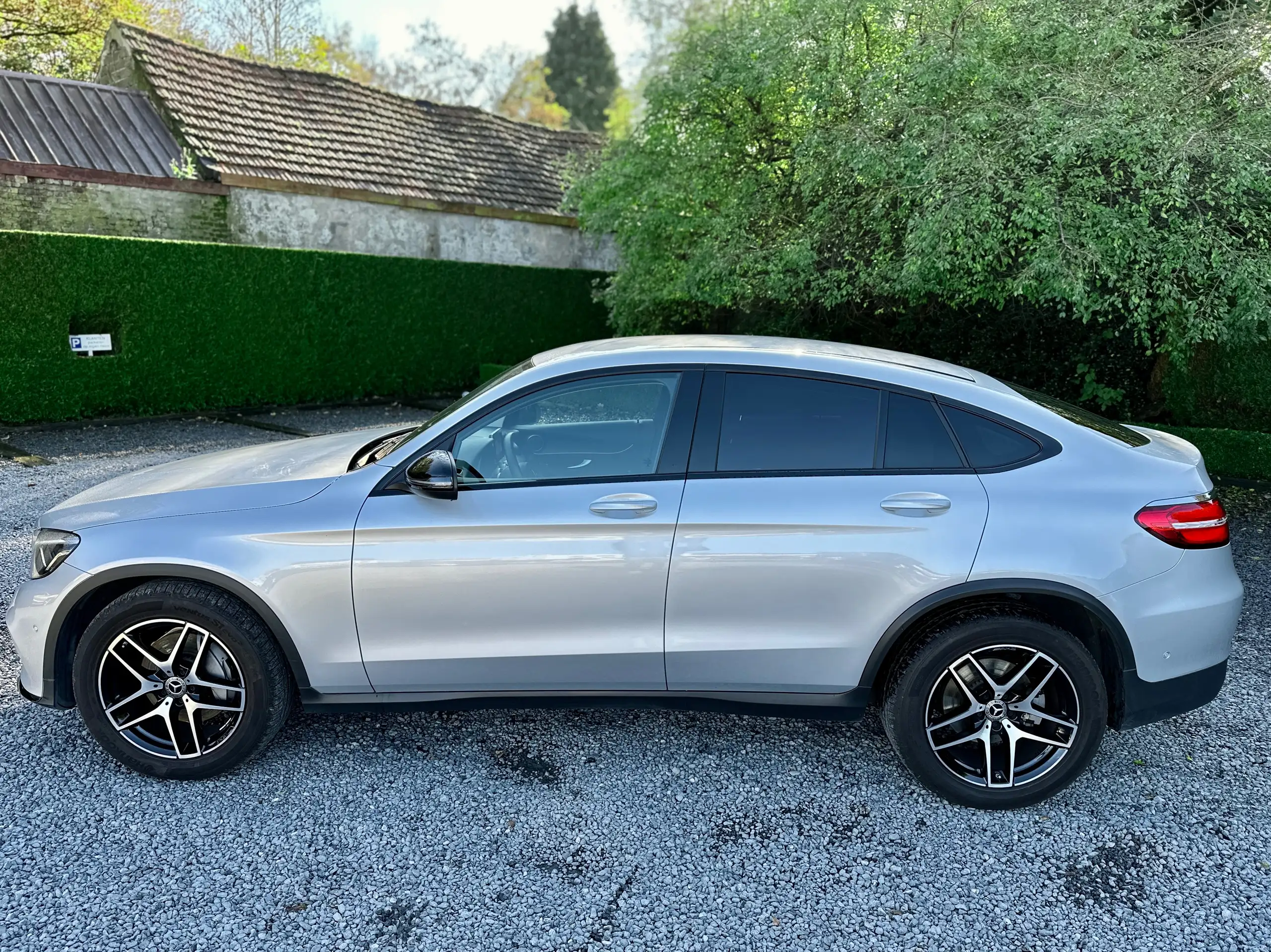 Mercedes-Benz - GLC 250