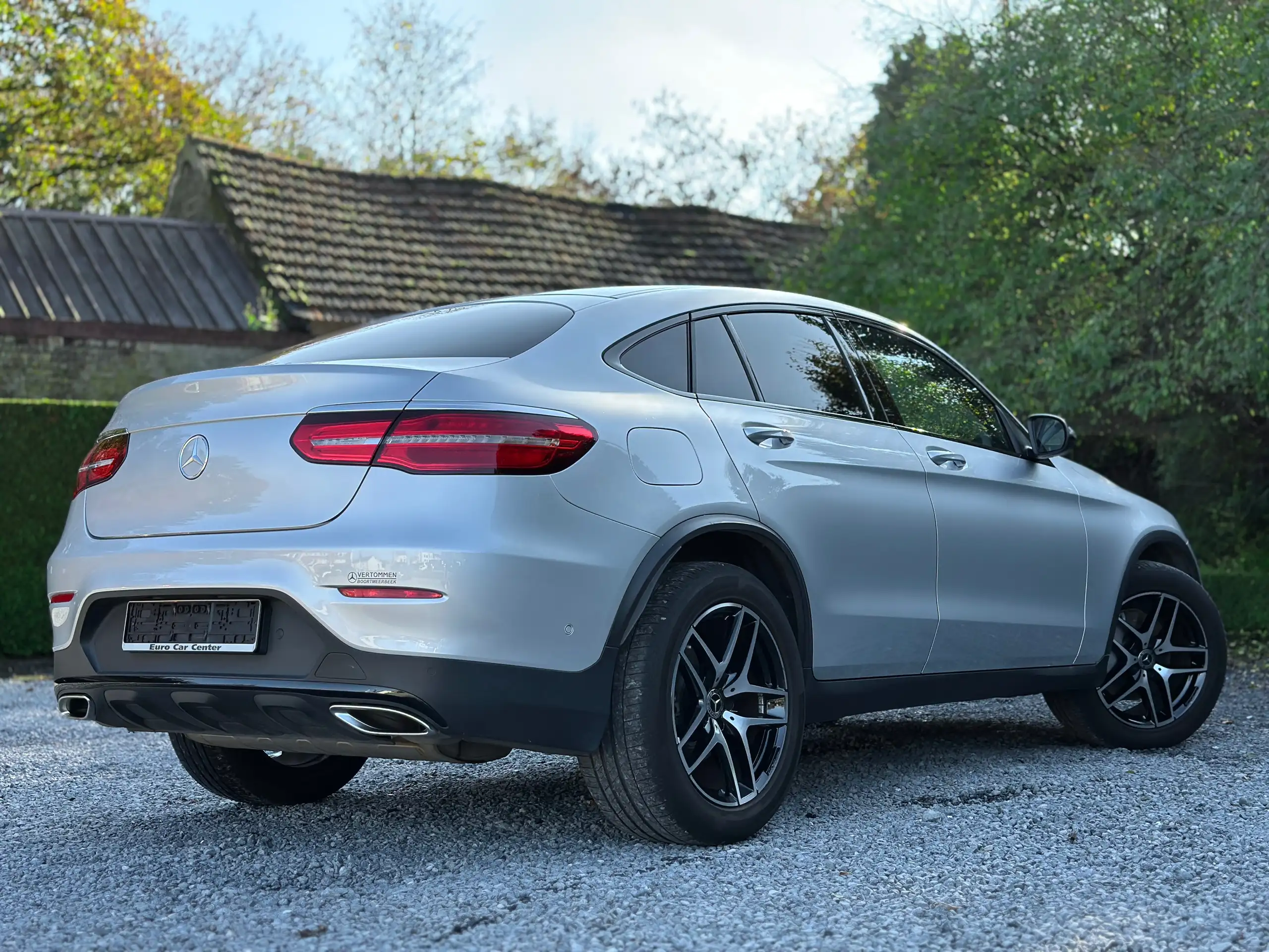 Mercedes-Benz - GLC 250