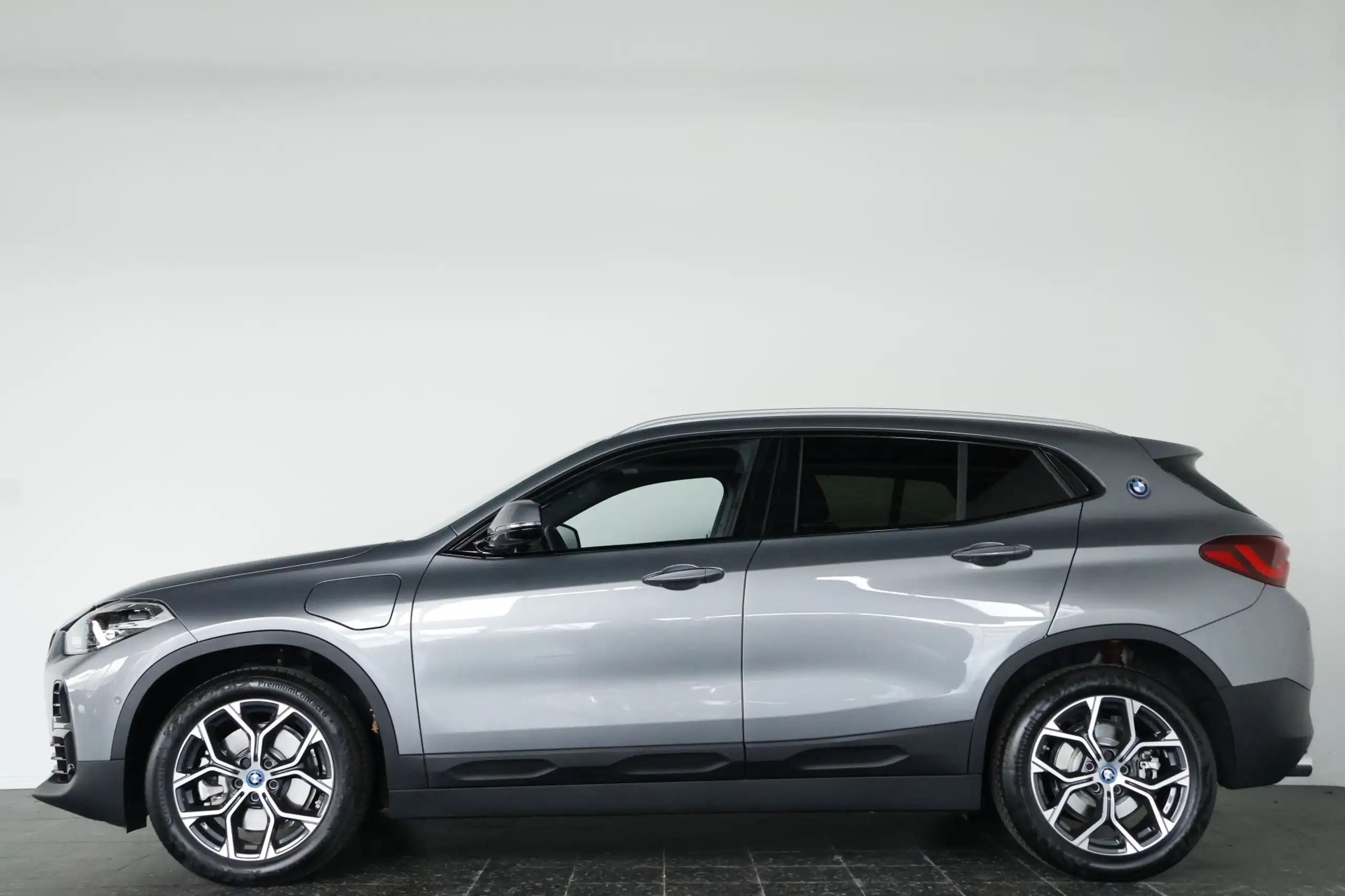 BMW - X2