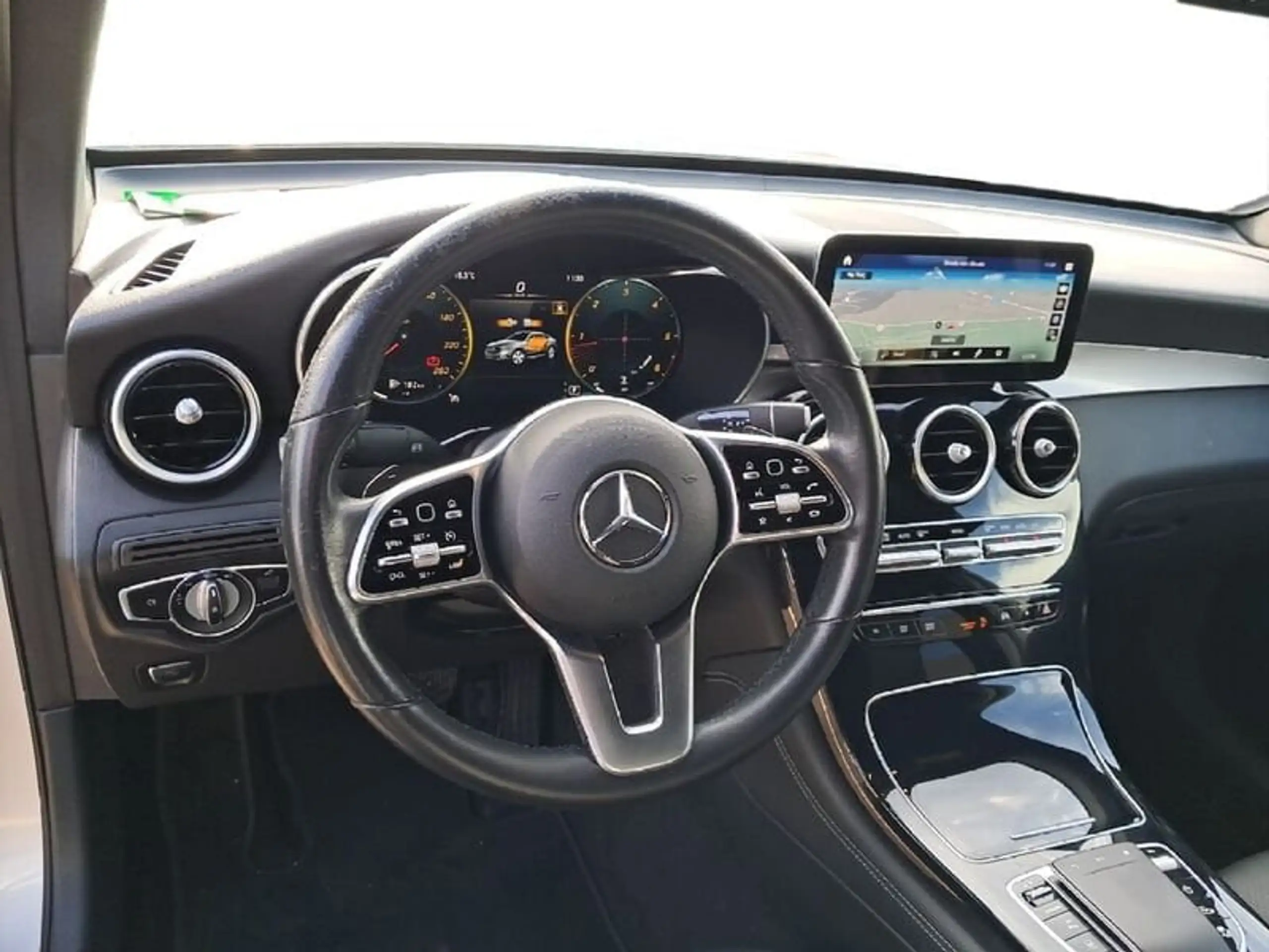 Mercedes-Benz - GLC 220