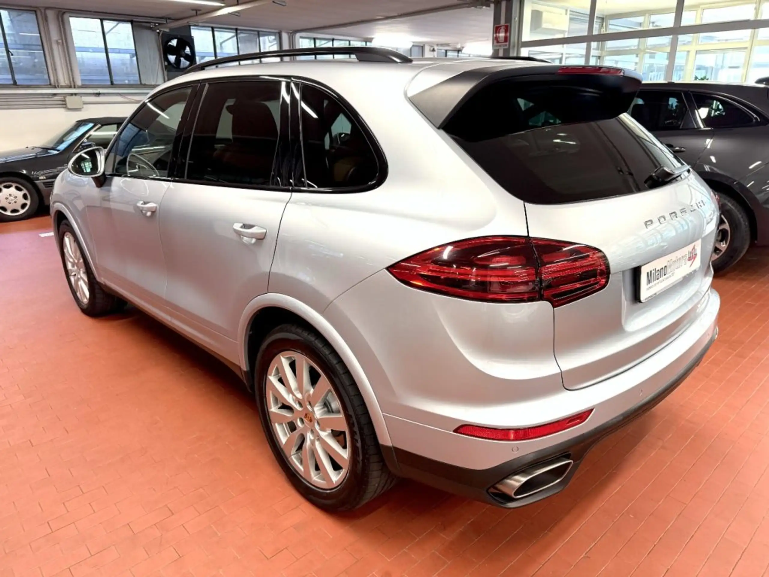 Porsche - Cayenne