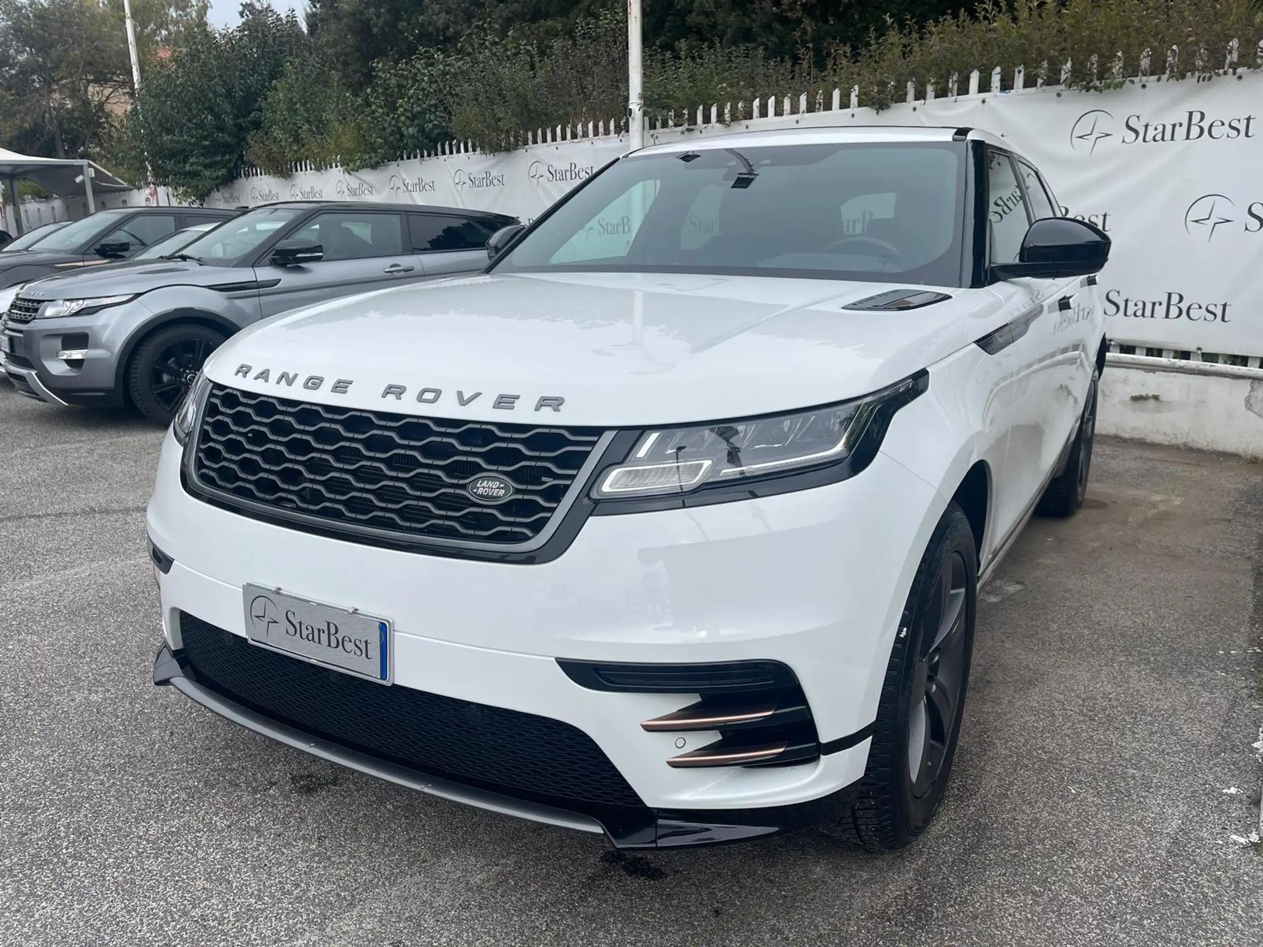 Land Rover - Range Rover Velar