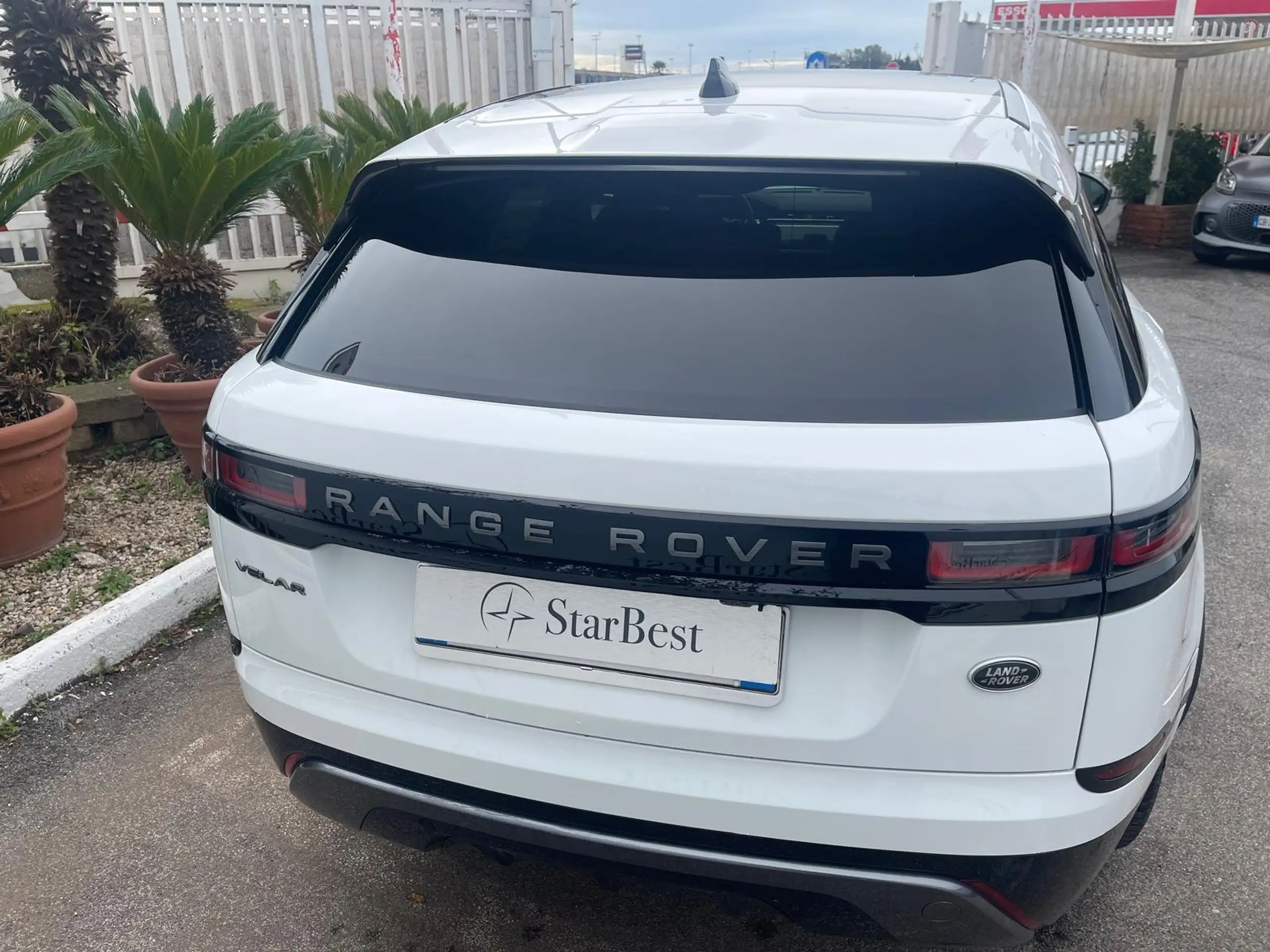 Land Rover - Range Rover Velar