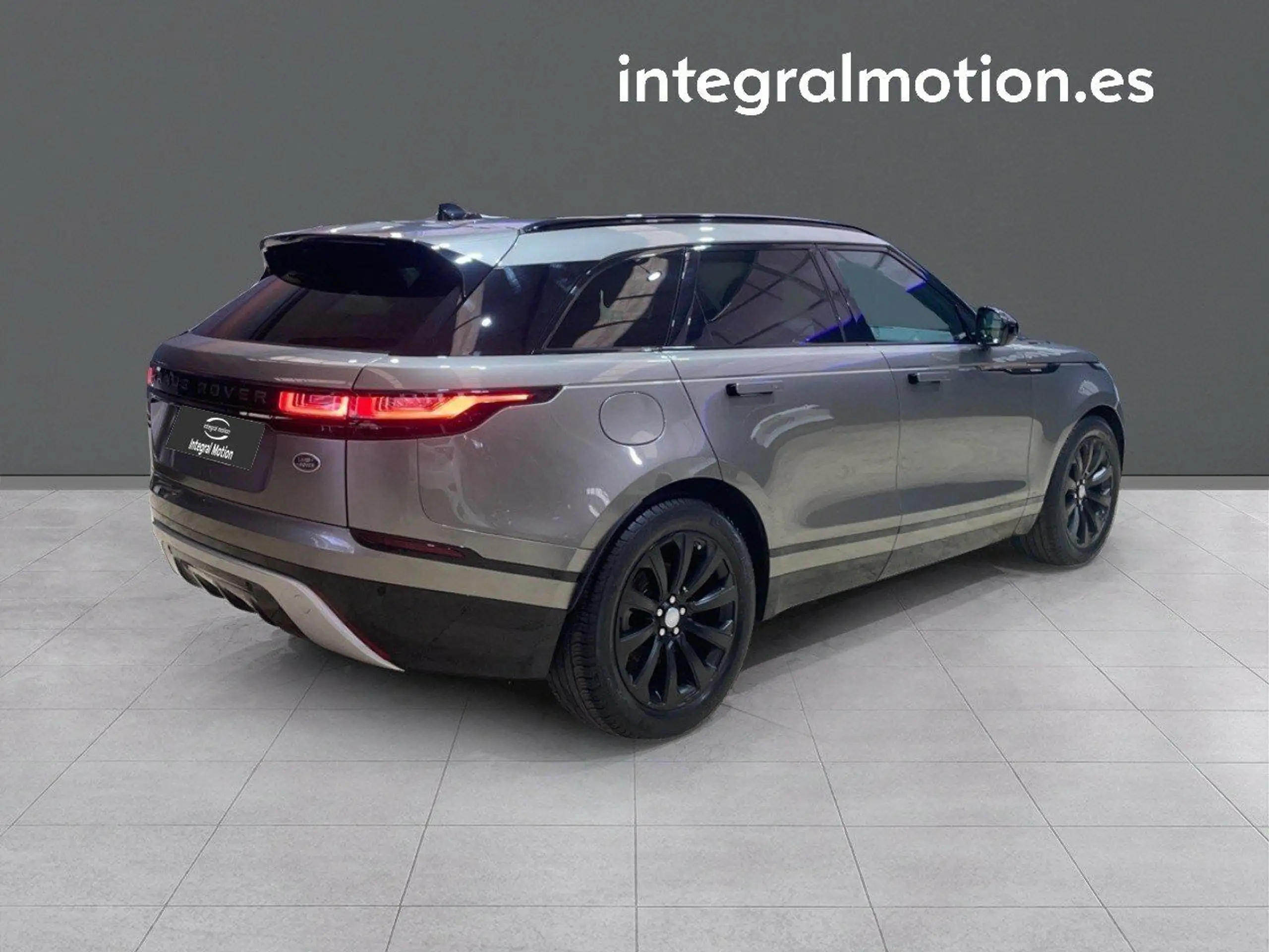 Land Rover - Range Rover Velar