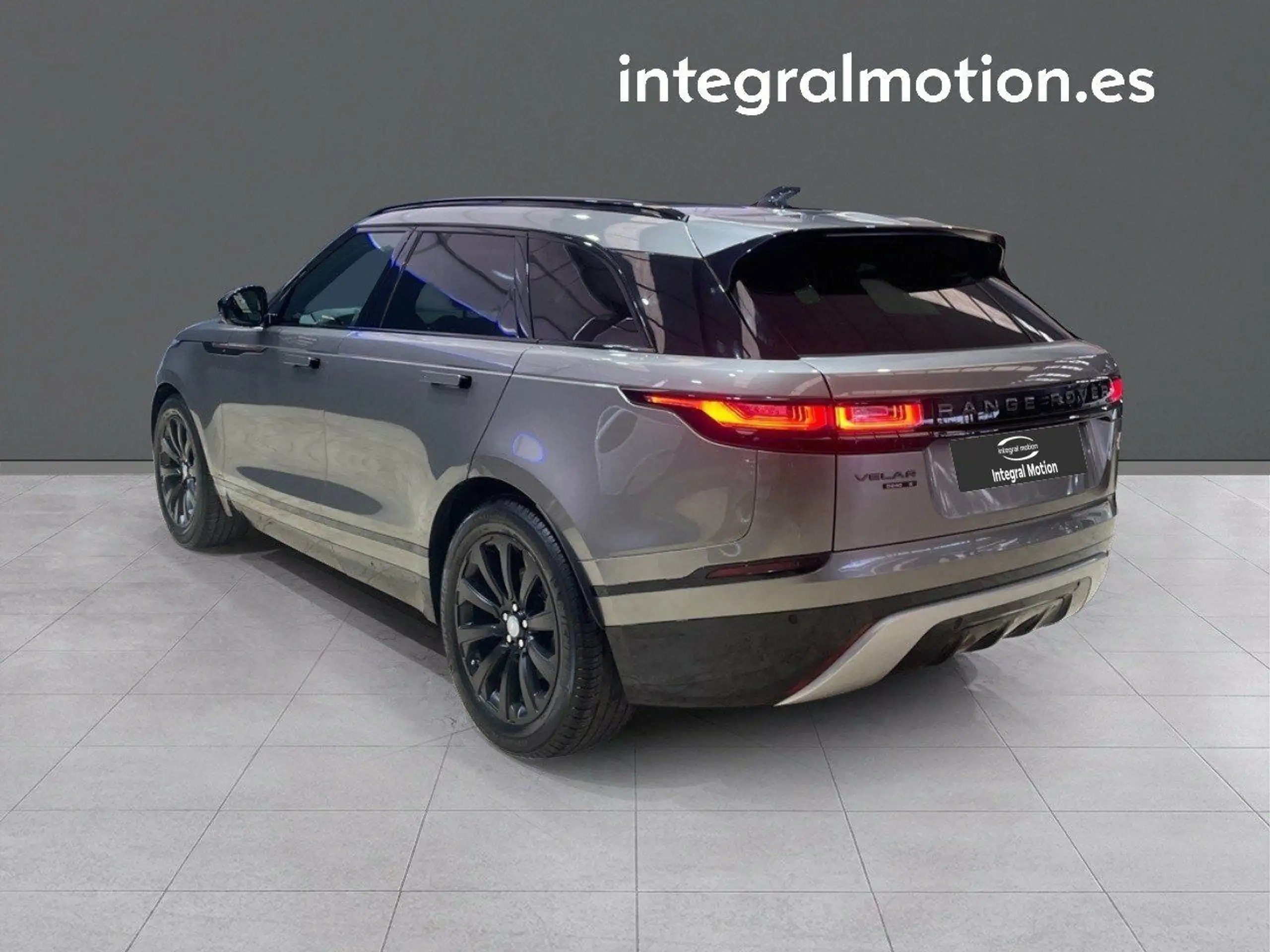 Land Rover - Range Rover Velar