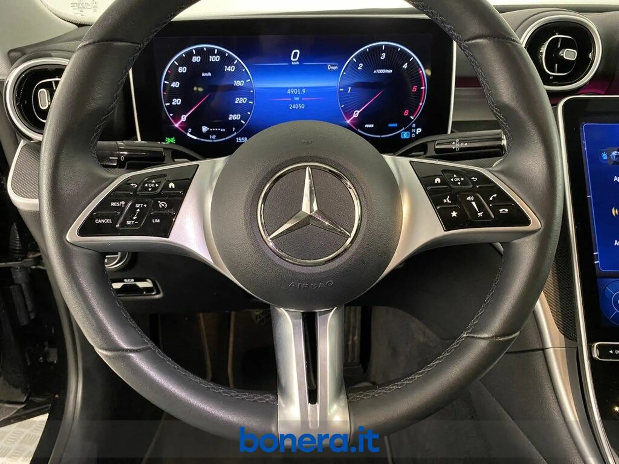 Mercedes-Benz - C 200