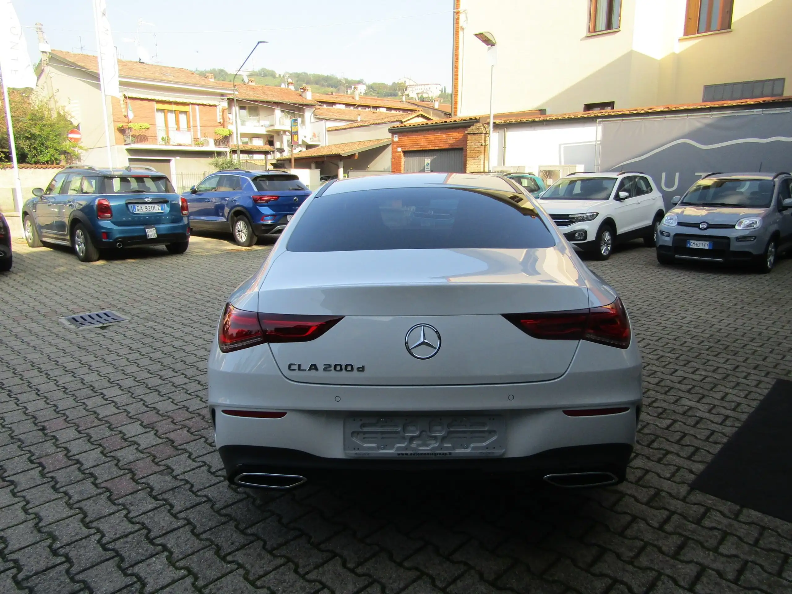 Mercedes-Benz - CLA 200