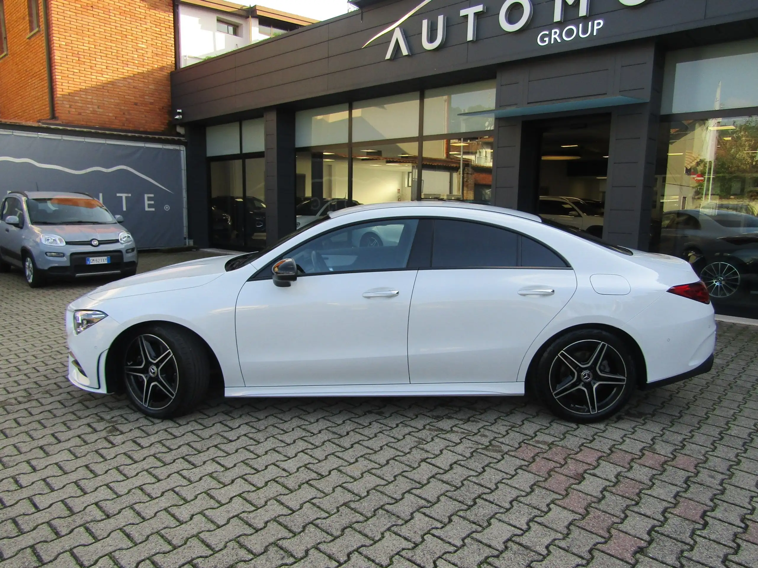 Mercedes-Benz - CLA 200