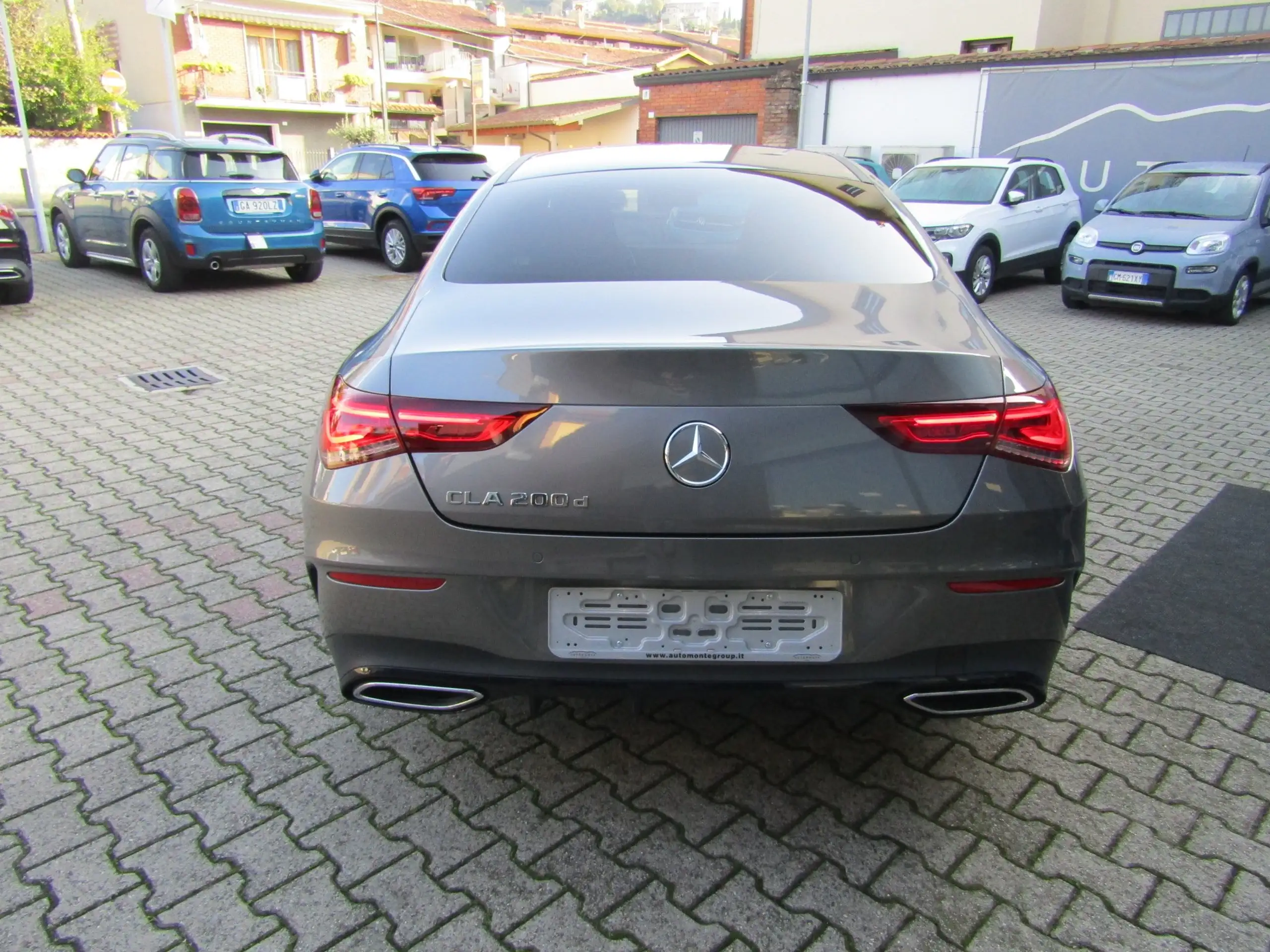 Mercedes-Benz - CLA 200