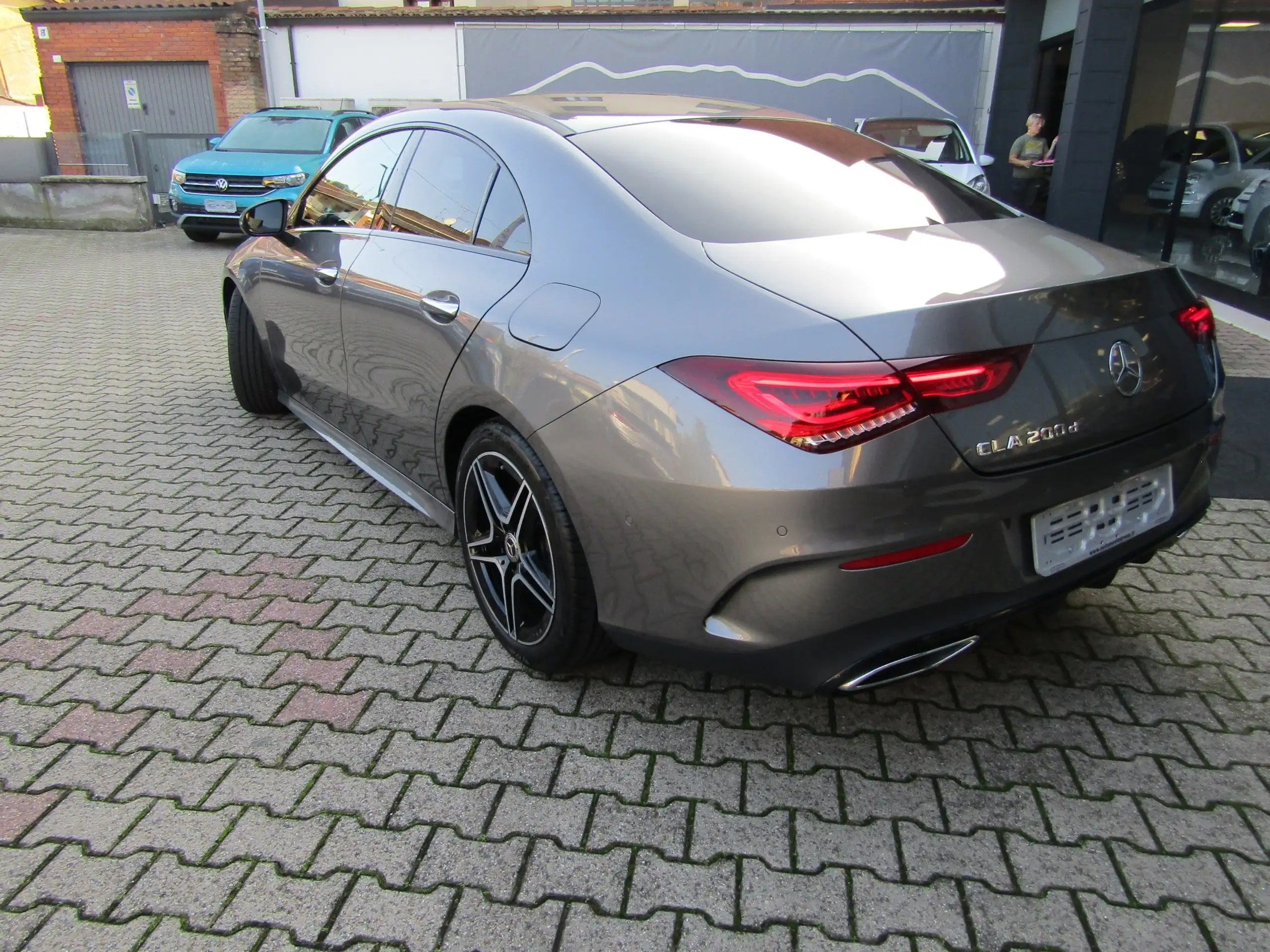 Mercedes-Benz - CLA 200