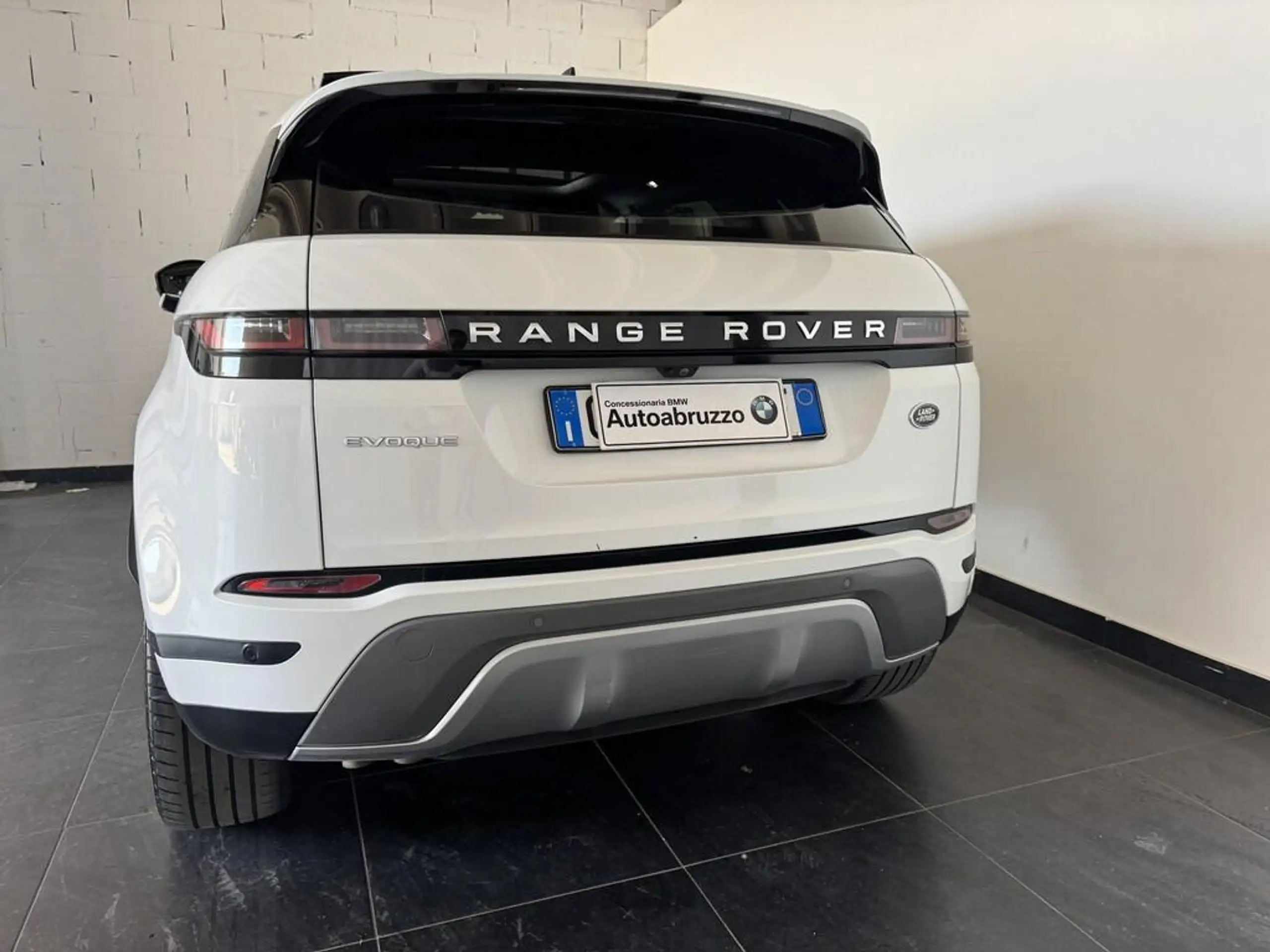 Land Rover - Range Rover Evoque