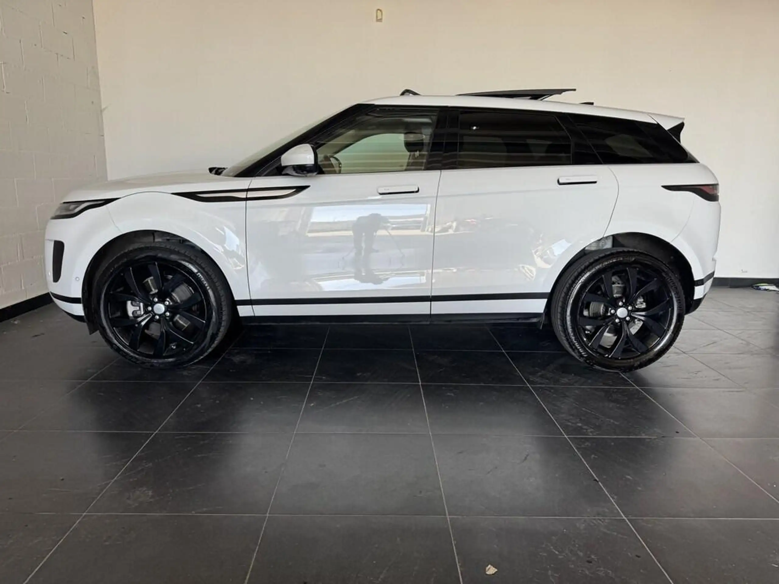 Land Rover - Range Rover Evoque