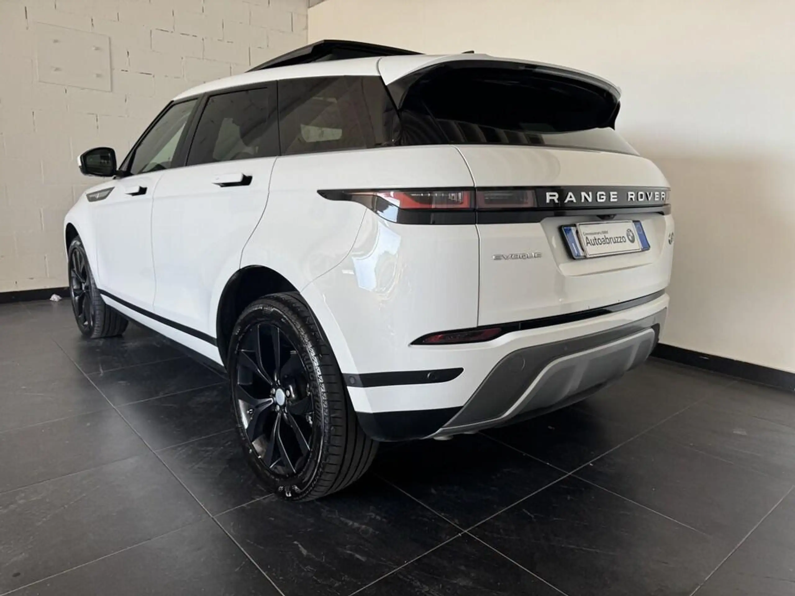 Land Rover - Range Rover Evoque