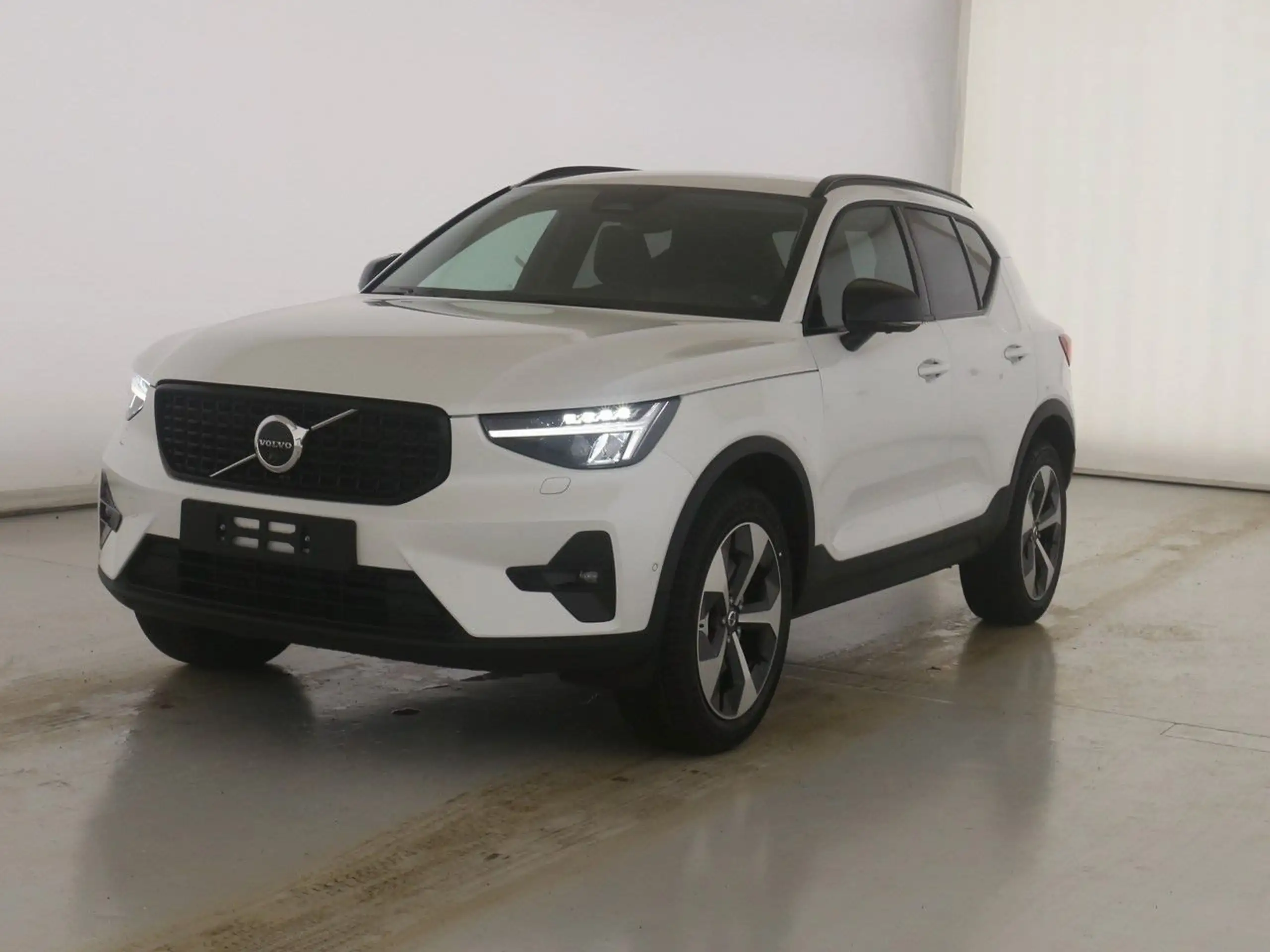 Volvo - XC40