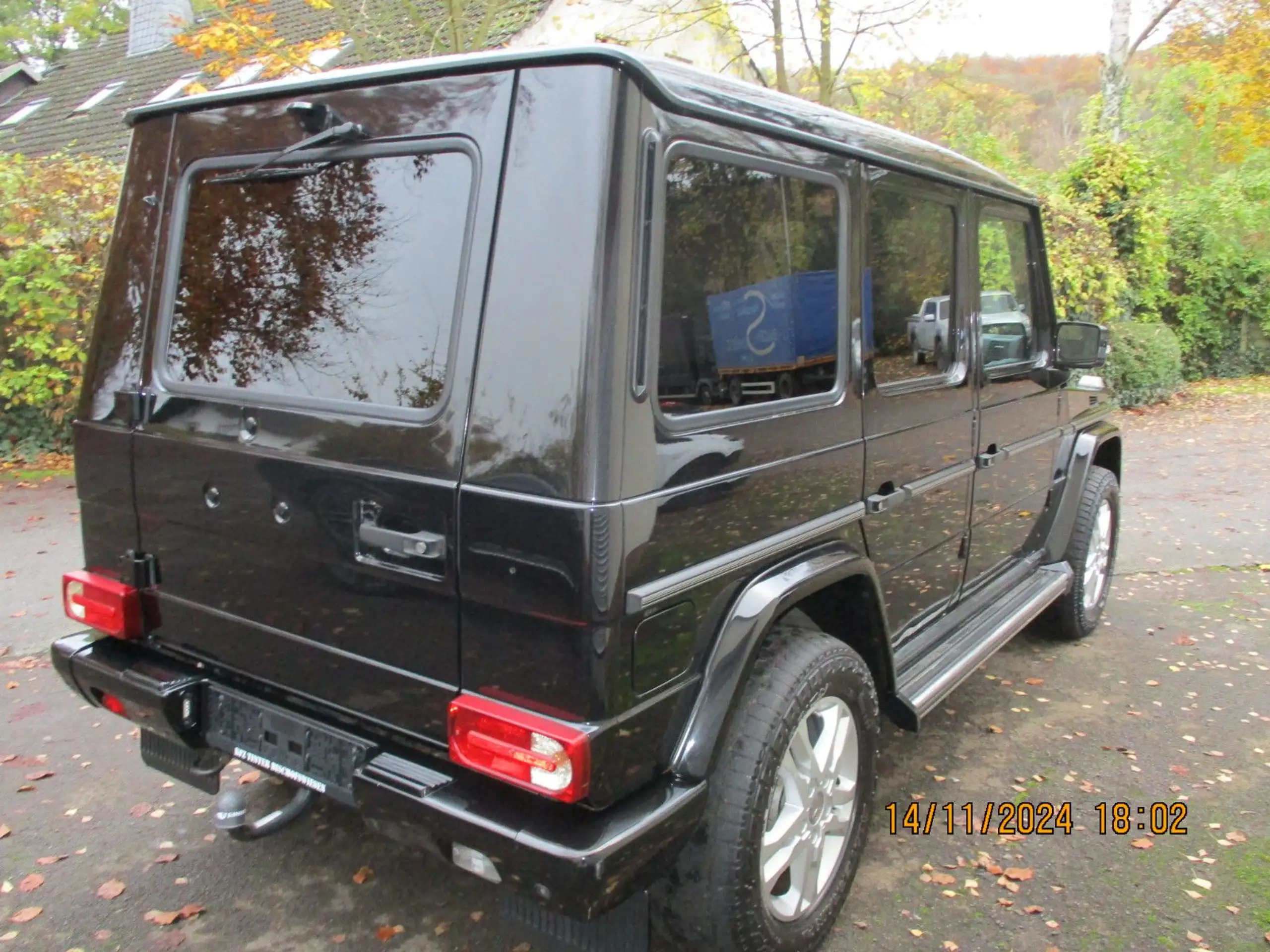 Mercedes-Benz - G 500