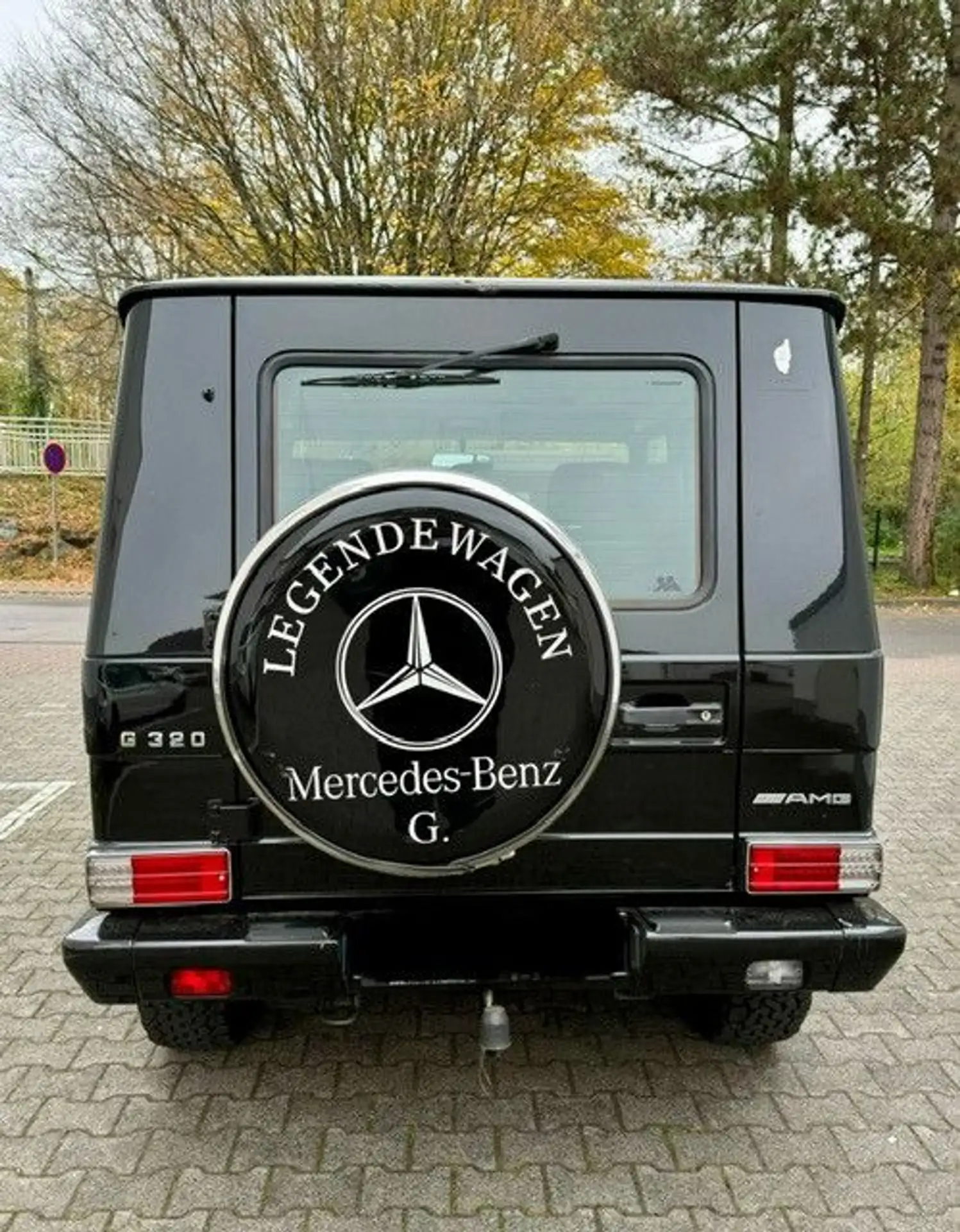 Mercedes-Benz - G 320