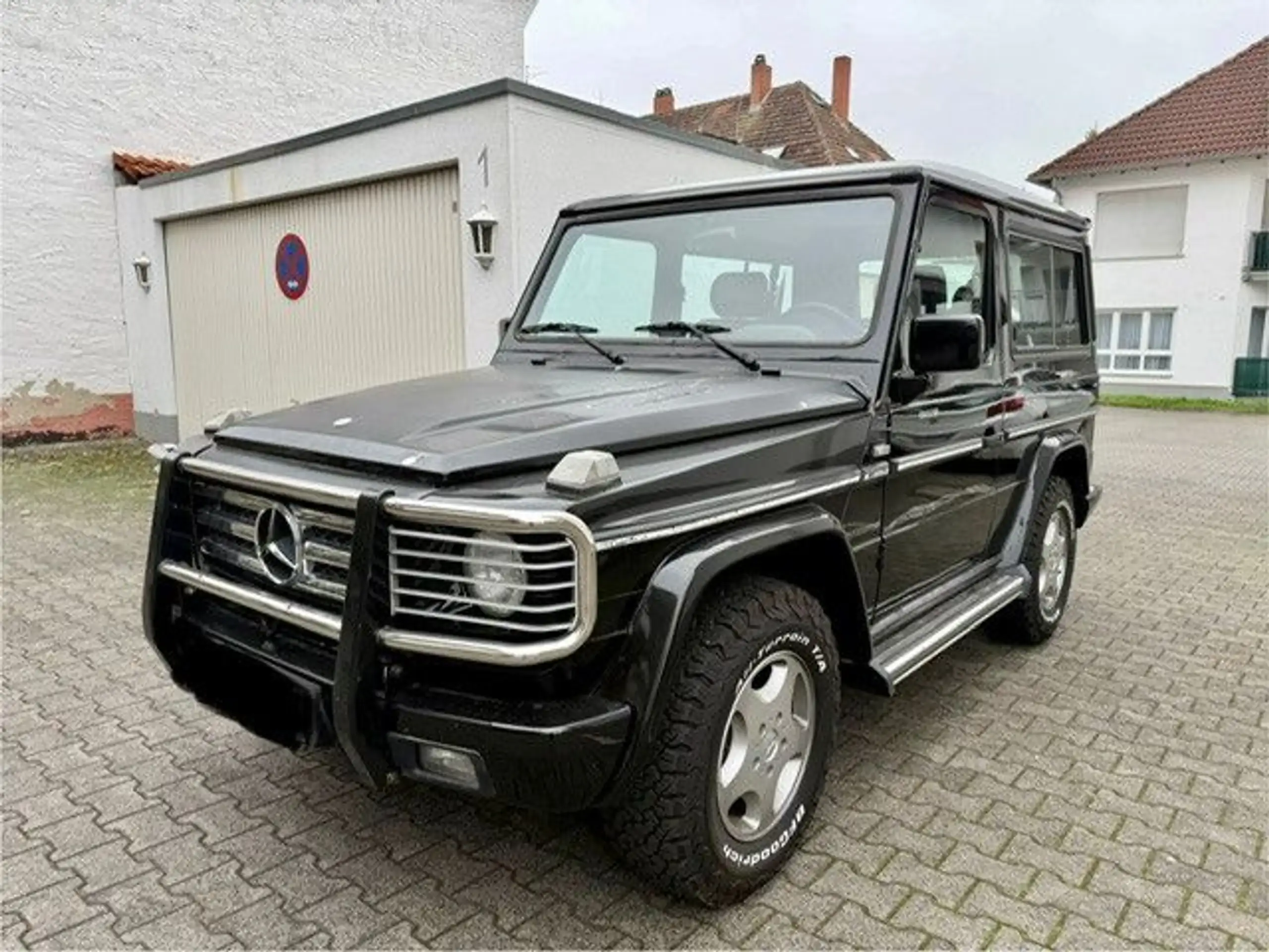 Mercedes-Benz - G 320