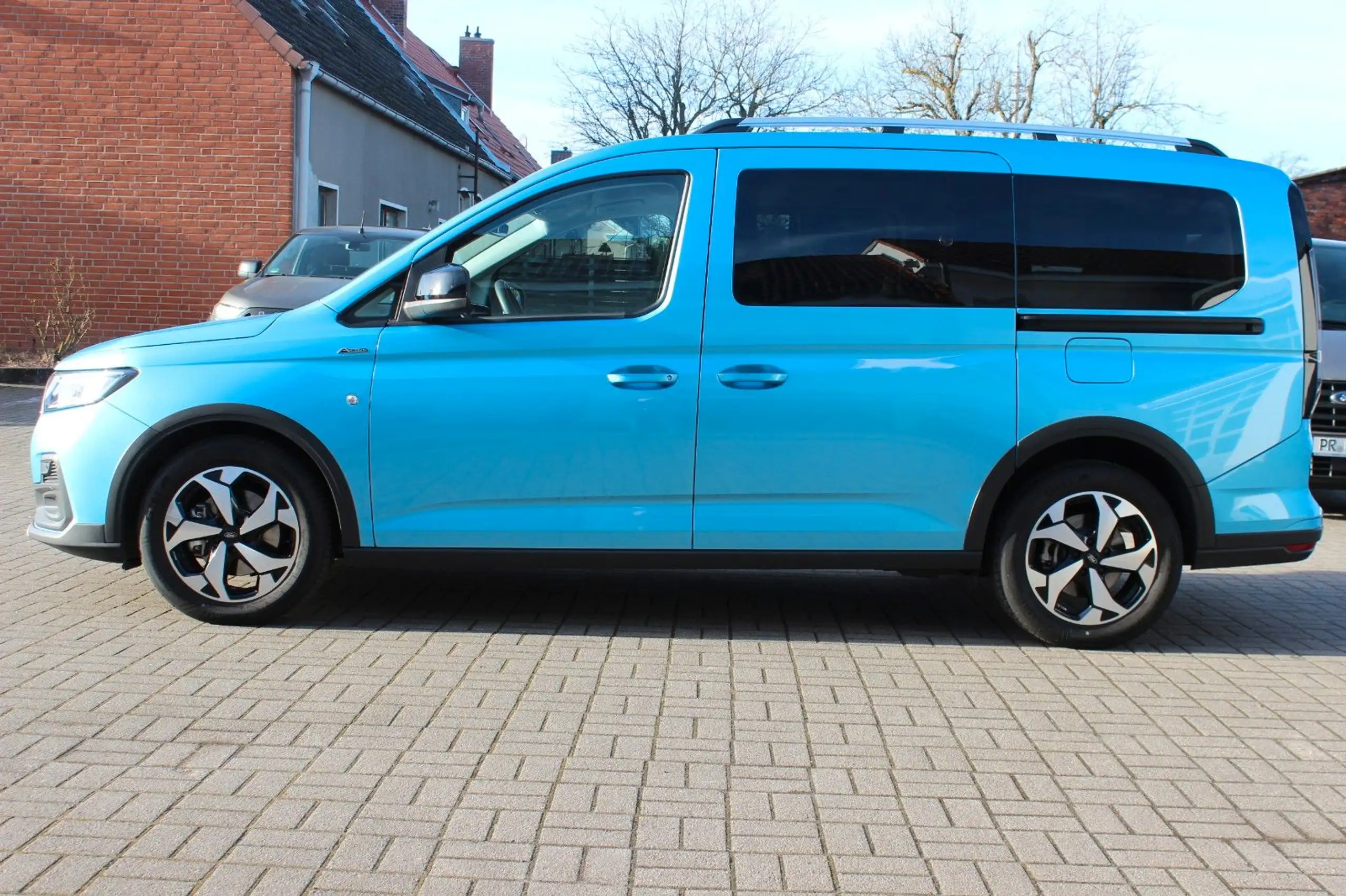 Ford - Grand Tourneo