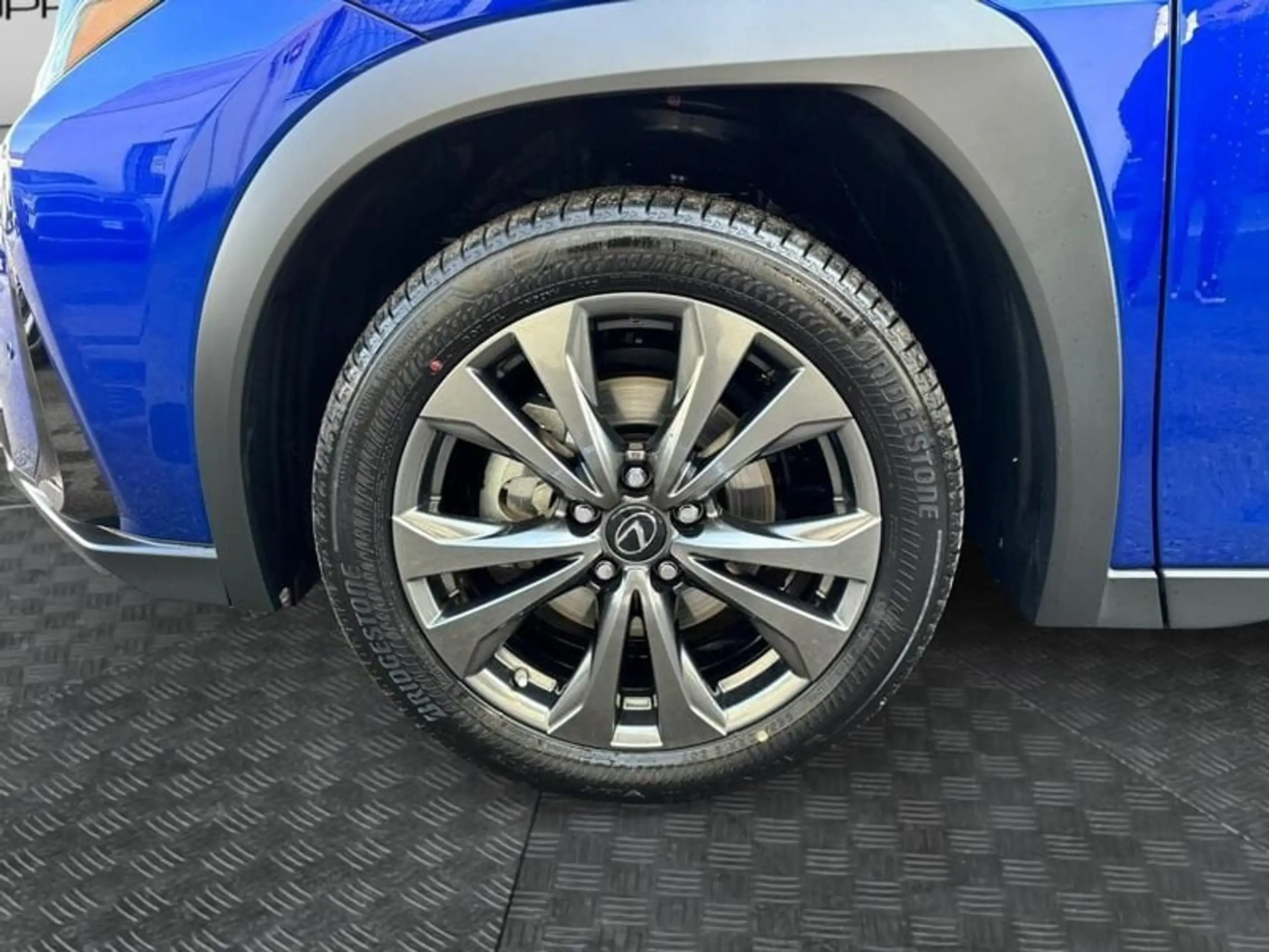 Lexus - UX 250h